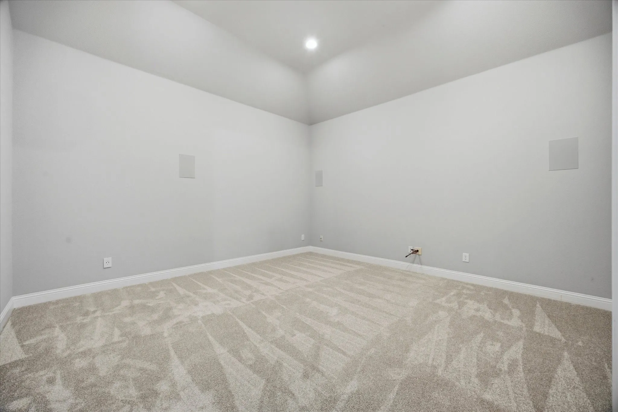Single Family Residence For Sale in Denton County , 121 Oakwood Lane, Hickory Creek, Texas 75065, 4 Bedroom, 3 Bathroom, 3 Garage spaces, 2,942 Sqft, built in 2014, mls#21302463, Real Estate Agent in Hickory Creek, Homes For Sale in Denton county, Homes For Sale in Hickory Creek, Realtor in Hickory Creek Texas, Real Estate Brokerage Independent Realty Texas, Luminita Cordes Realtor
