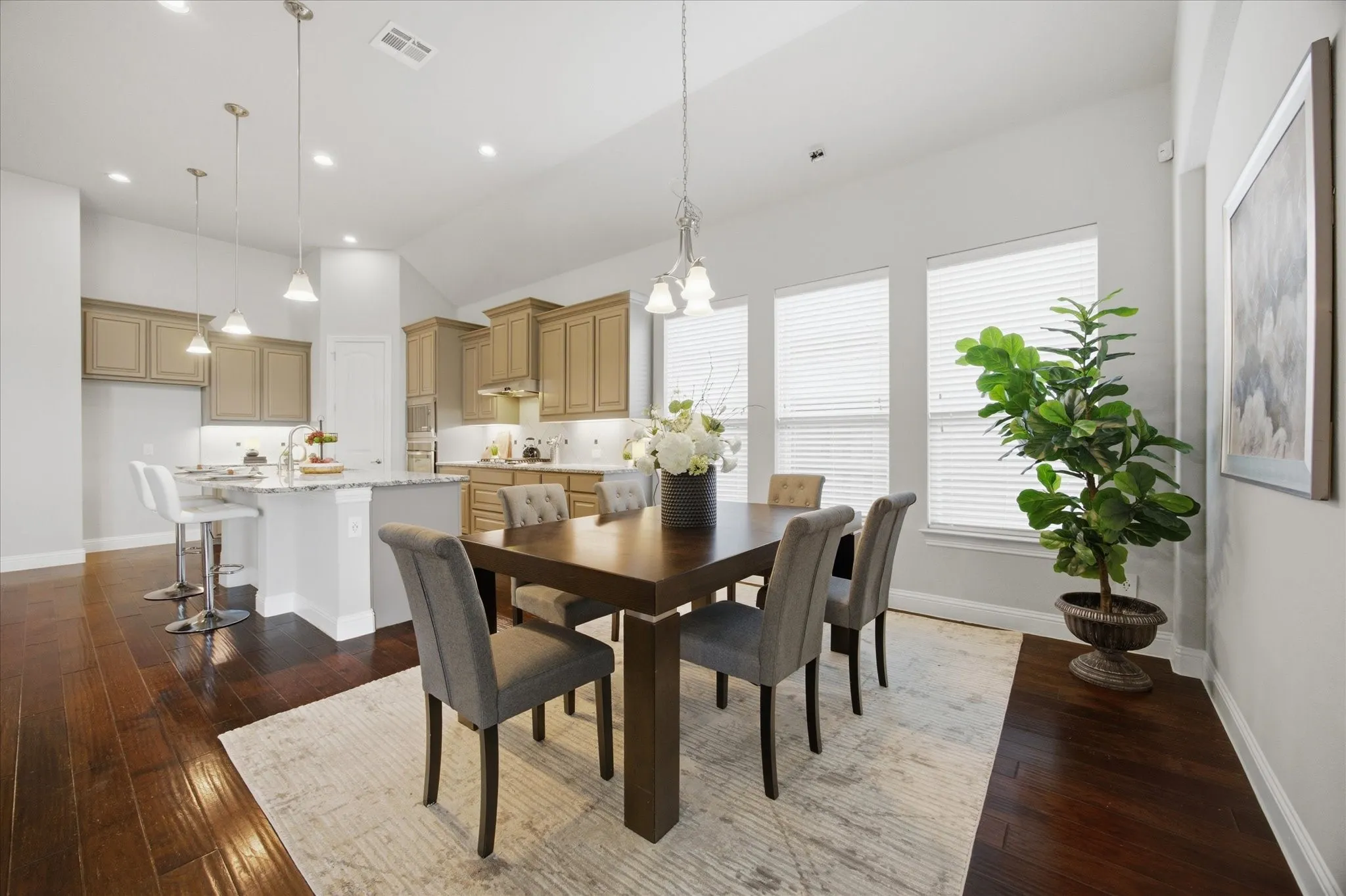 Single Family Residence For Sale in Denton County , 121 Oakwood Lane, Hickory Creek, Texas 75065, 4 Bedroom, 3 Bathroom, 3 Garage spaces, 2,942 Sqft, built in 2014, mls#21302463, Real Estate Agent in Hickory Creek, Homes For Sale in Denton county, Homes For Sale in Hickory Creek, Realtor in Hickory Creek Texas, Real Estate Brokerage Independent Realty Texas, Luminita Cordes Realtor