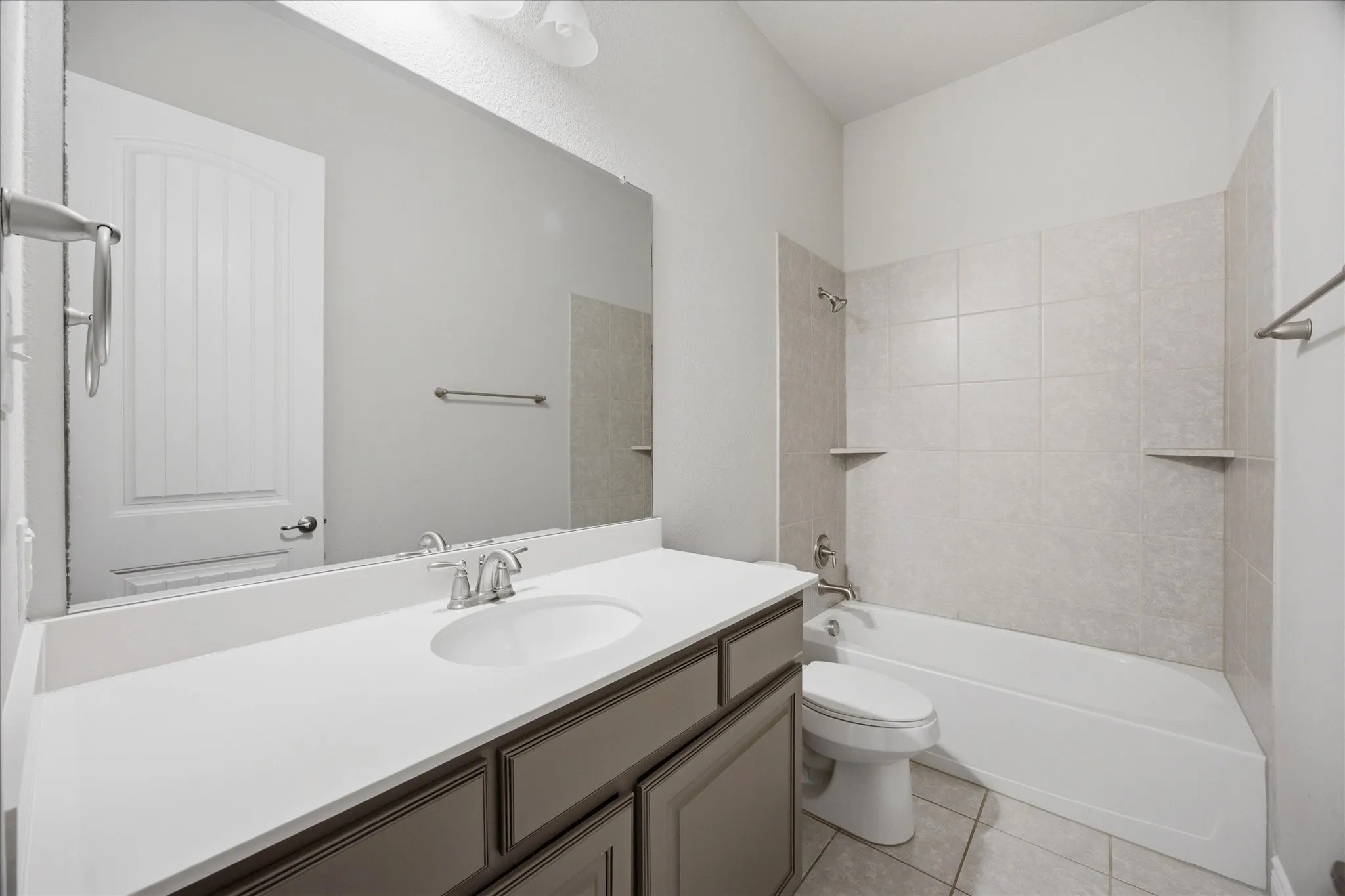 Single Family Residence For Sale in Denton County , 121 Oakwood Lane, Hickory Creek, Texas 75065, 4 Bedroom, 3 Bathroom, 3 Garage spaces, 2,942 Sqft, built in 2014, mls#21302463, Real Estate Agent in Hickory Creek, Homes For Sale in Denton county, Homes For Sale in Hickory Creek, Realtor in Hickory Creek Texas, Real Estate Brokerage Independent Realty Texas, Luminita Cordes Realtor