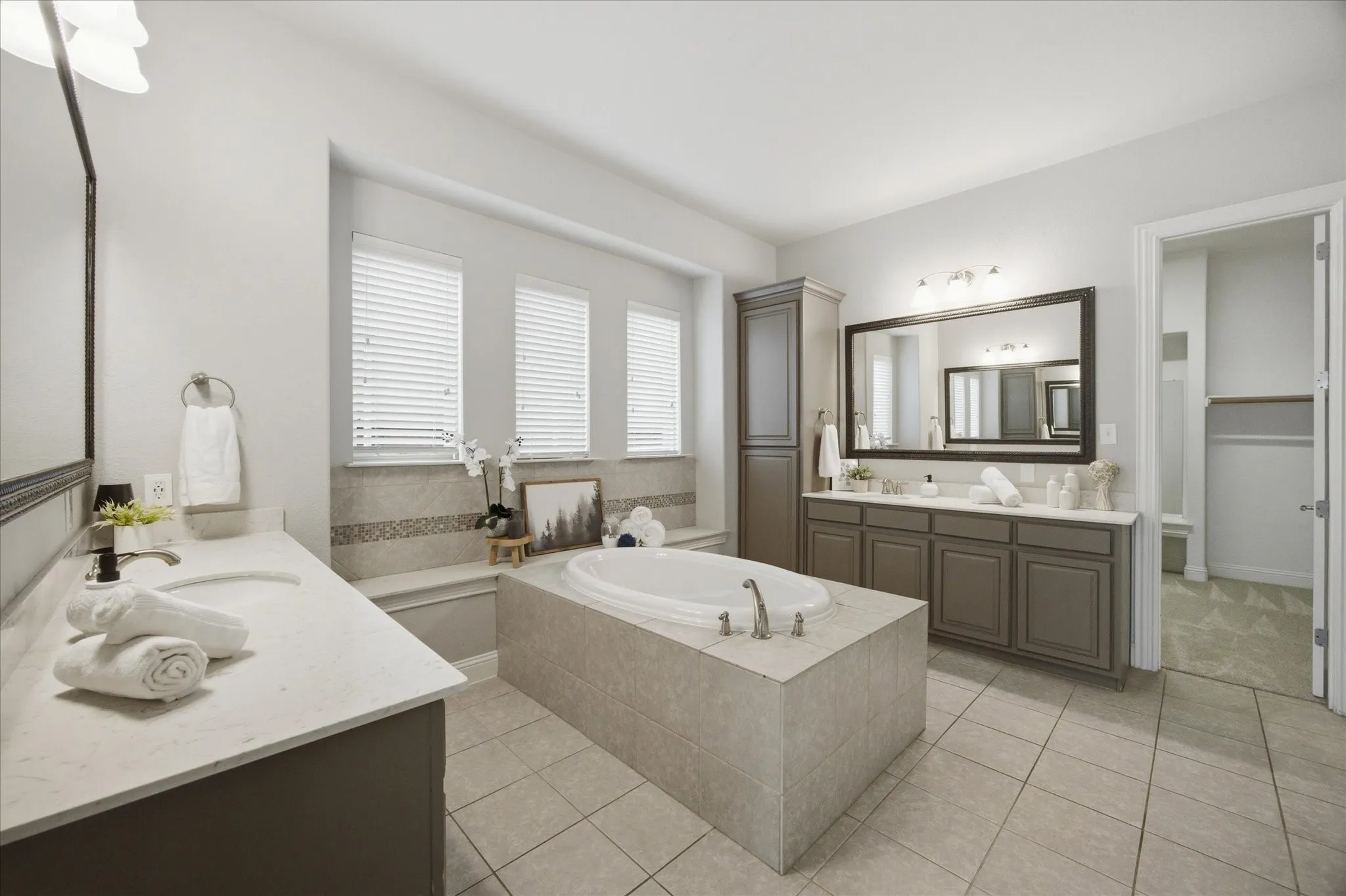 Single Family Residence For Sale in Denton County , 121 Oakwood Lane, Hickory Creek, Texas 75065, 4 Bedroom, 3 Bathroom, 3 Garage spaces, 2,942 Sqft, built in 2014, mls#21302463, Real Estate Agent in Hickory Creek, Homes For Sale in Denton county, Homes For Sale in Hickory Creek, Realtor in Hickory Creek Texas, Real Estate Brokerage Independent Realty Texas, Luminita Cordes Realtor