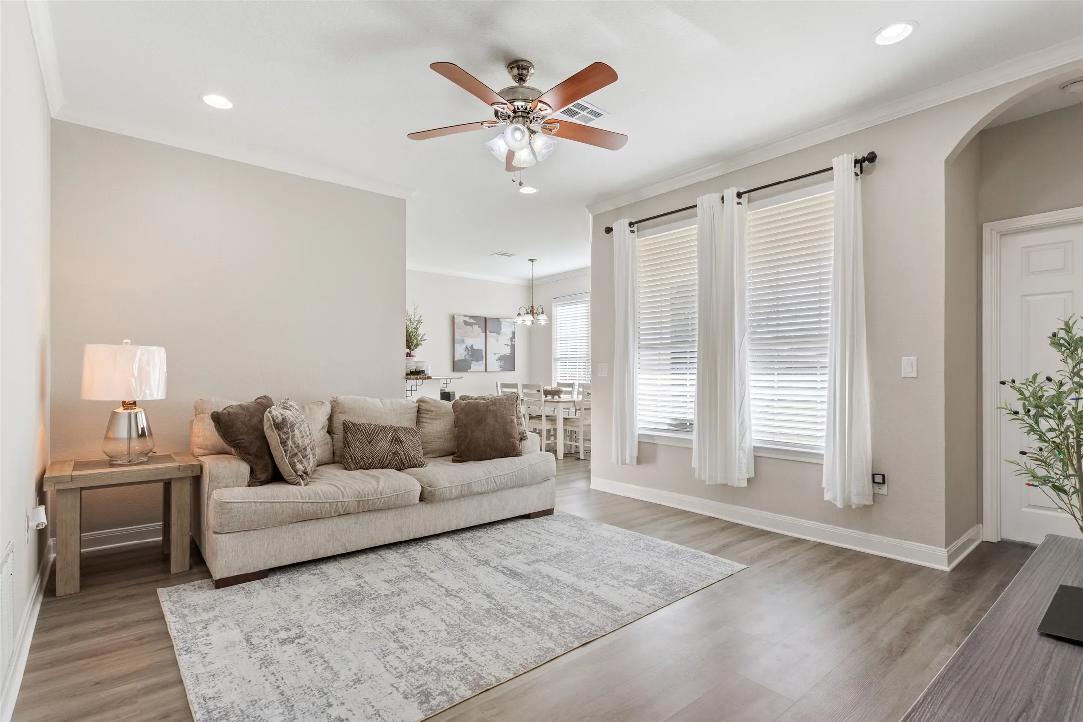 Single Family Residence For Sale in Mc Lennan County , 187 Ashland Drive, Woodway, Texas 76712, 3 Bedroom, 2 Bathroom, 2 Garage spaces, 1,253 Sqft, built in 2012, mls#21325429, Real Estate Agent in Woodway, Homes For Sale in Mc Lennan county, Homes For Sale in Woodway, Realtor in Woodway Texas, Real Estate Brokerage Independent Realty Texas, Luminita Cordes Realtor
