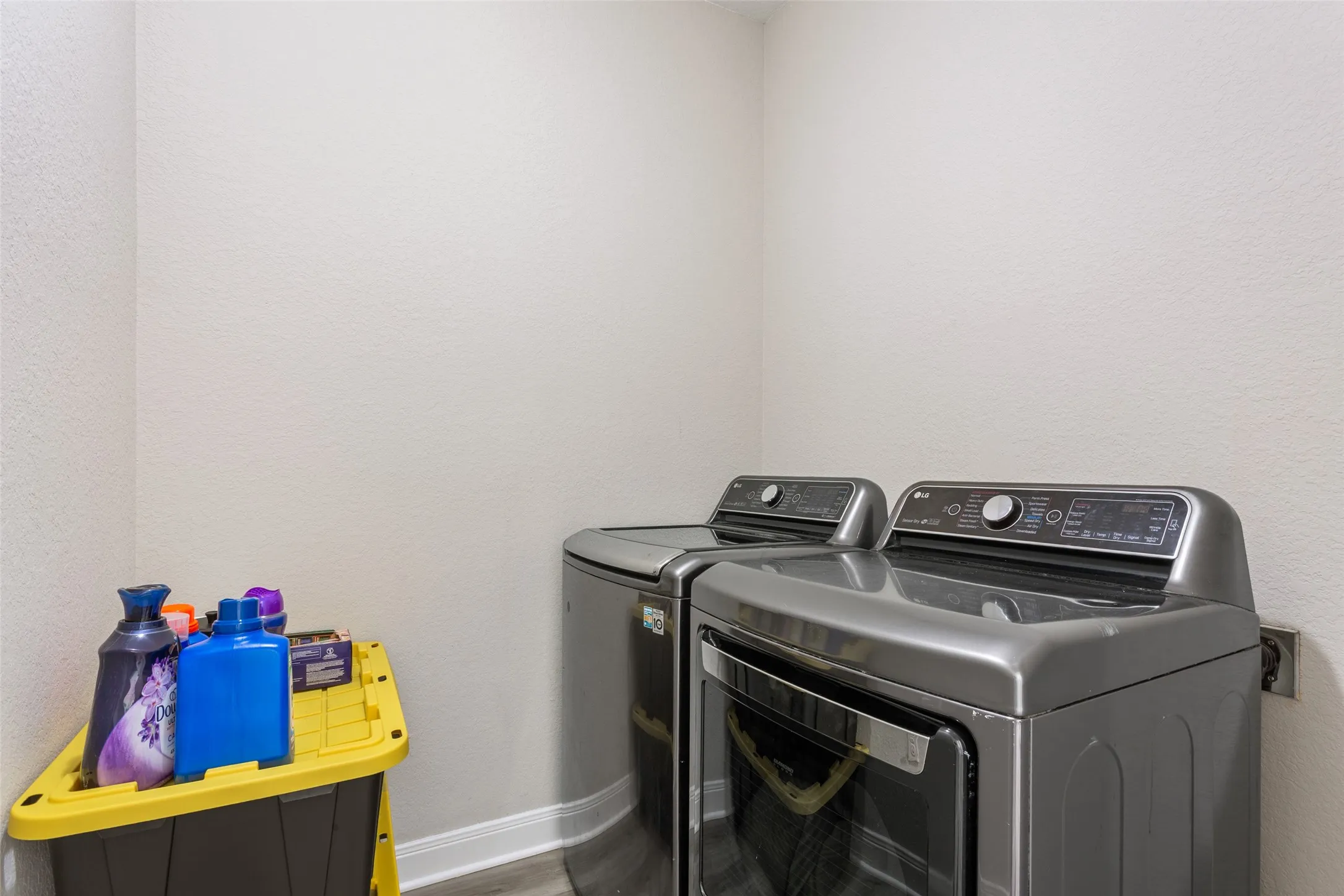 Single Family Residence For Sale in Mc Lennan County , 187 Ashland Drive, Woodway, Texas 76712, 3 Bedroom, 2 Bathroom, 2 Garage spaces, 1,253 Sqft, built in 2012, mls#21325429, Real Estate Agent in Woodway, Homes For Sale in Mc Lennan county, Homes For Sale in Woodway, Realtor in Woodway Texas, Real Estate Brokerage Independent Realty Texas, Luminita Cordes Realtor