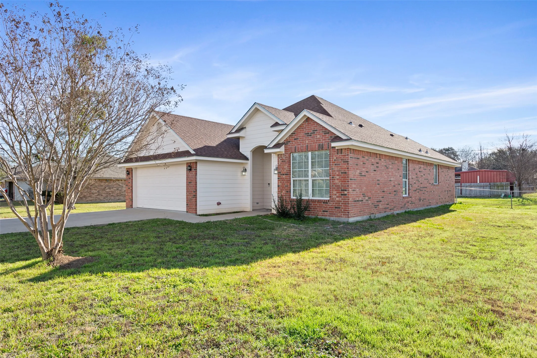 Single Family Residence For Sale in Mc Lennan County , 187 Ashland Drive, Woodway, Texas 76712, 3 Bedroom, 2 Bathroom, 2 Garage spaces, 1,253 Sqft, built in 2012, mls#21325429, Real Estate Agent in Woodway, Homes For Sale in Mc Lennan county, Homes For Sale in Woodway, Realtor in Woodway Texas, Real Estate Brokerage Independent Realty Texas, Luminita Cordes Realtor