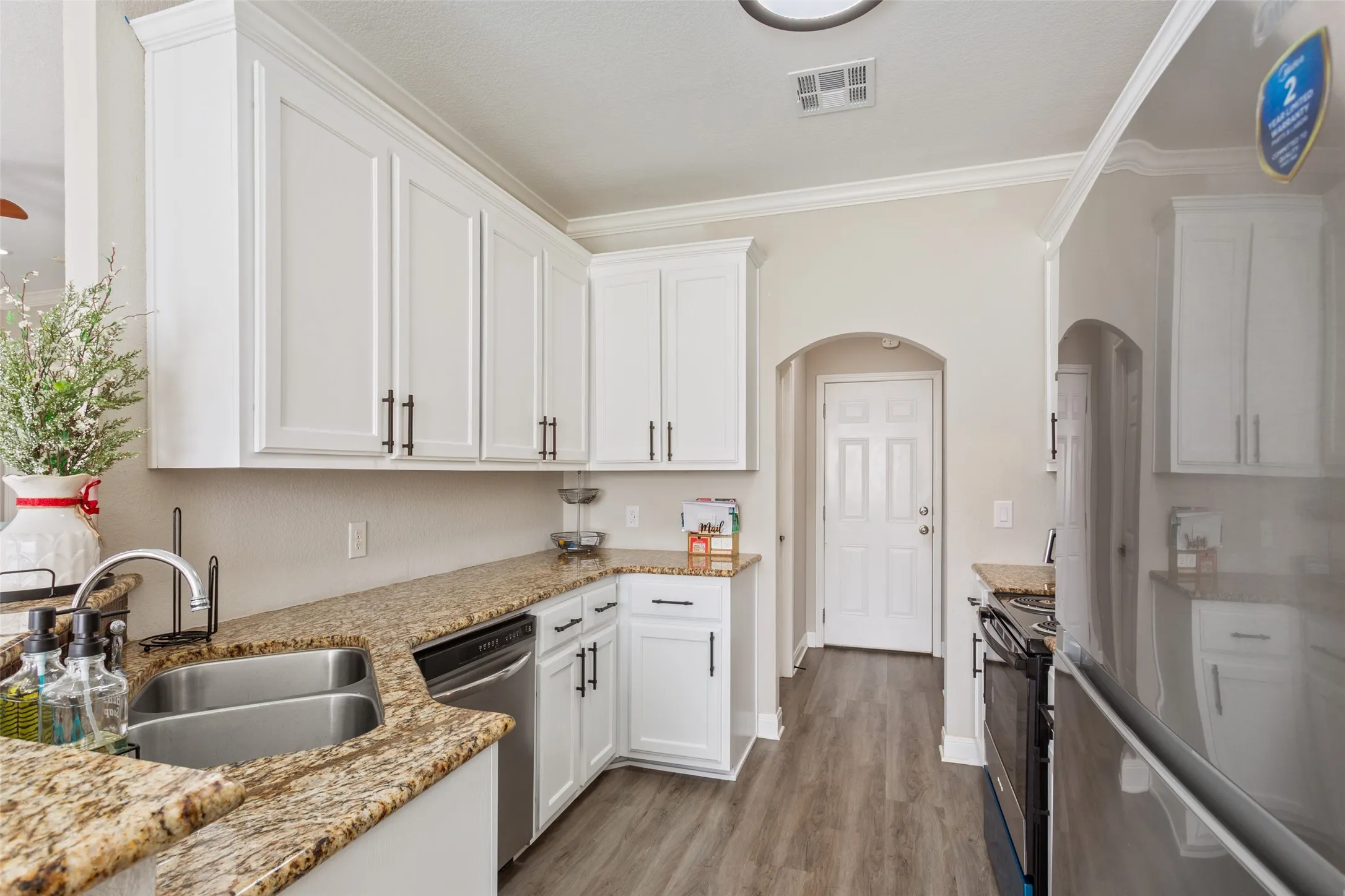 Single Family Residence For Sale in Mc Lennan County , 187 Ashland Drive, Woodway, Texas 76712, 3 Bedroom, 2 Bathroom, 2 Garage spaces, 1,253 Sqft, built in 2012, mls#21325429, Real Estate Agent in Woodway, Homes For Sale in Mc Lennan county, Homes For Sale in Woodway, Realtor in Woodway Texas, Real Estate Brokerage Independent Realty Texas, Luminita Cordes Realtor