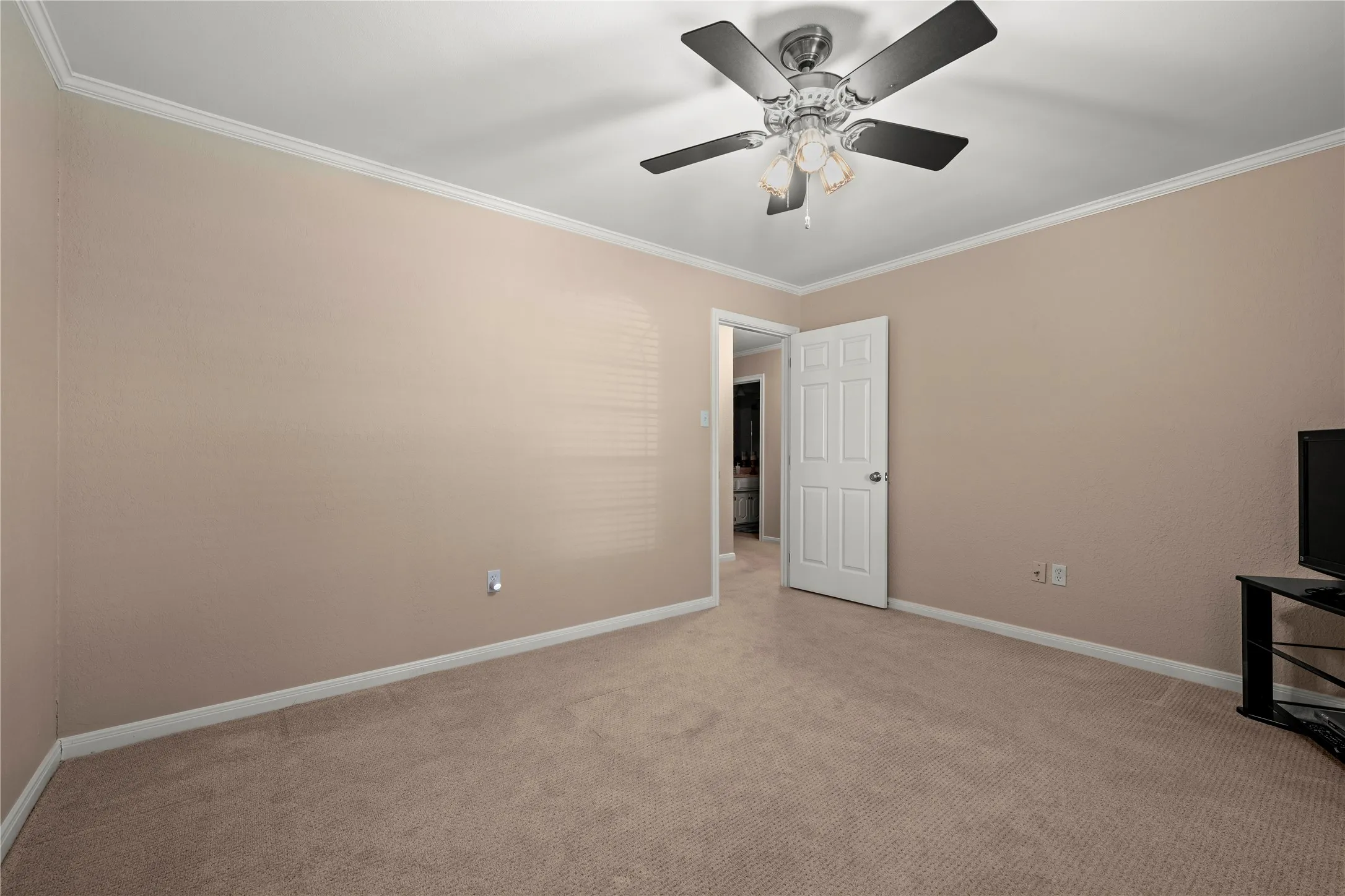 Single Family Residence For Sale in Mc Lennan County , 501 Brint Lane, Robinson, Texas 76706, 3 Bedroom, 3 Bathroom, 2 Garage spaces, 2,800 Sqft, built in 1982, mls#21282906, Real Estate Agent in Robinson, Homes For Sale in Mc Lennan county, Homes For Sale in Robinson, Realtor in Robinson Texas, Real Estate Brokerage Independent Realty Texas, Luminita Cordes Realtor