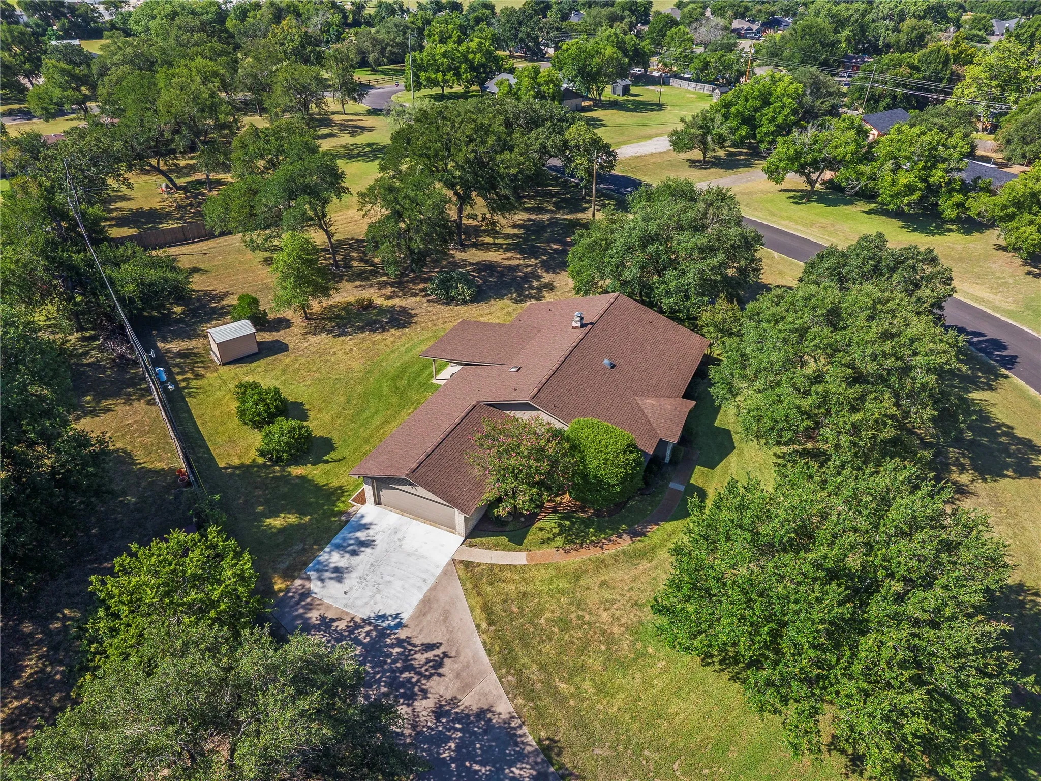 Single Family Residence For Sale in Mc Lennan County , 501 Brint Lane, Robinson, Texas 76706, 3 Bedroom, 3 Bathroom, 2 Garage spaces, 2,800 Sqft, built in 1982, mls#21282906, Real Estate Agent in Robinson, Homes For Sale in Mc Lennan county, Homes For Sale in Robinson, Realtor in Robinson Texas, Real Estate Brokerage Independent Realty Texas, Luminita Cordes Realtor