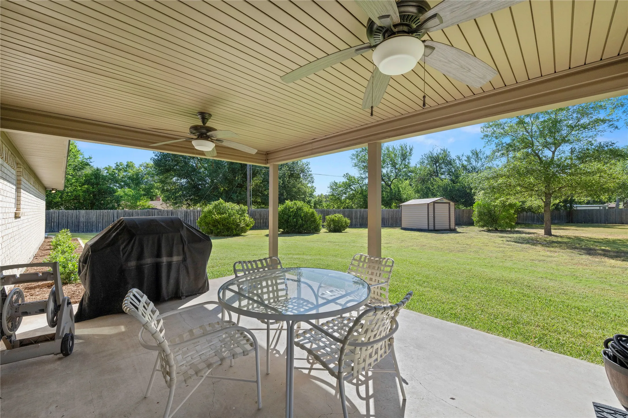 Single Family Residence For Sale in Mc Lennan County , 501 Brint Lane, Robinson, Texas 76706, 3 Bedroom, 3 Bathroom, 2 Garage spaces, 2,800 Sqft, built in 1982, mls#21282906, Real Estate Agent in Robinson, Homes For Sale in Mc Lennan county, Homes For Sale in Robinson, Realtor in Robinson Texas, Real Estate Brokerage Independent Realty Texas, Luminita Cordes Realtor