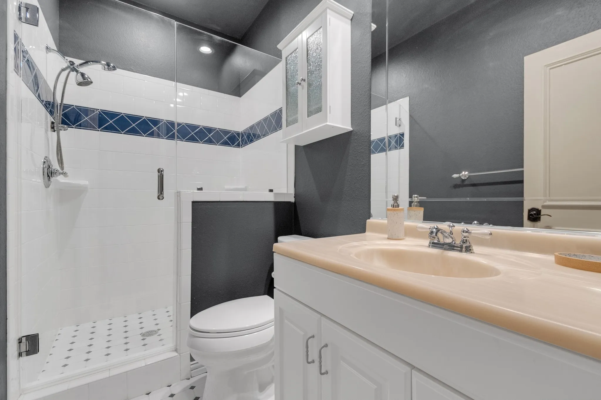Single Family Residence For Sale in Collin County , 5048 Castle Creek Lane, Plano, Texas 75093, 4 Bedroom, 5 Bathroom, 3 Garage spaces, 6,348 Sqft, built in 2001, mls#21326389, Real Estate Agent in Plano, Homes For Sale in Collin county, Homes For Sale in Plano, Realtor in Plano Texas, Real Estate Brokerage Independent Realty Texas, Luminita Cordes Realtor