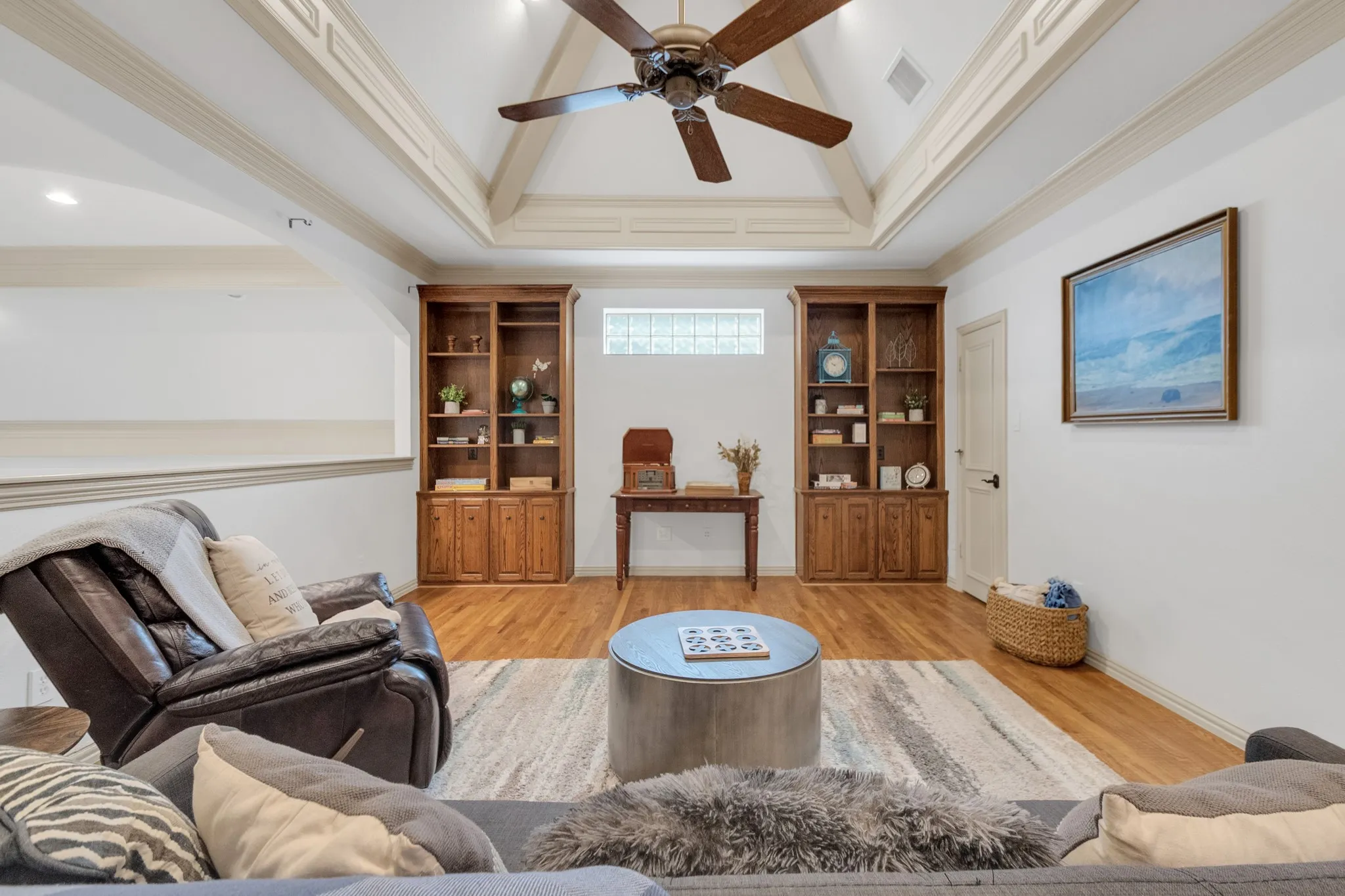 Single Family Residence For Sale in Collin County , 5048 Castle Creek Lane, Plano, Texas 75093, 4 Bedroom, 5 Bathroom, 3 Garage spaces, 6,348 Sqft, built in 2001, mls#21326389, Real Estate Agent in Plano, Homes For Sale in Collin county, Homes For Sale in Plano, Realtor in Plano Texas, Real Estate Brokerage Independent Realty Texas, Luminita Cordes Realtor