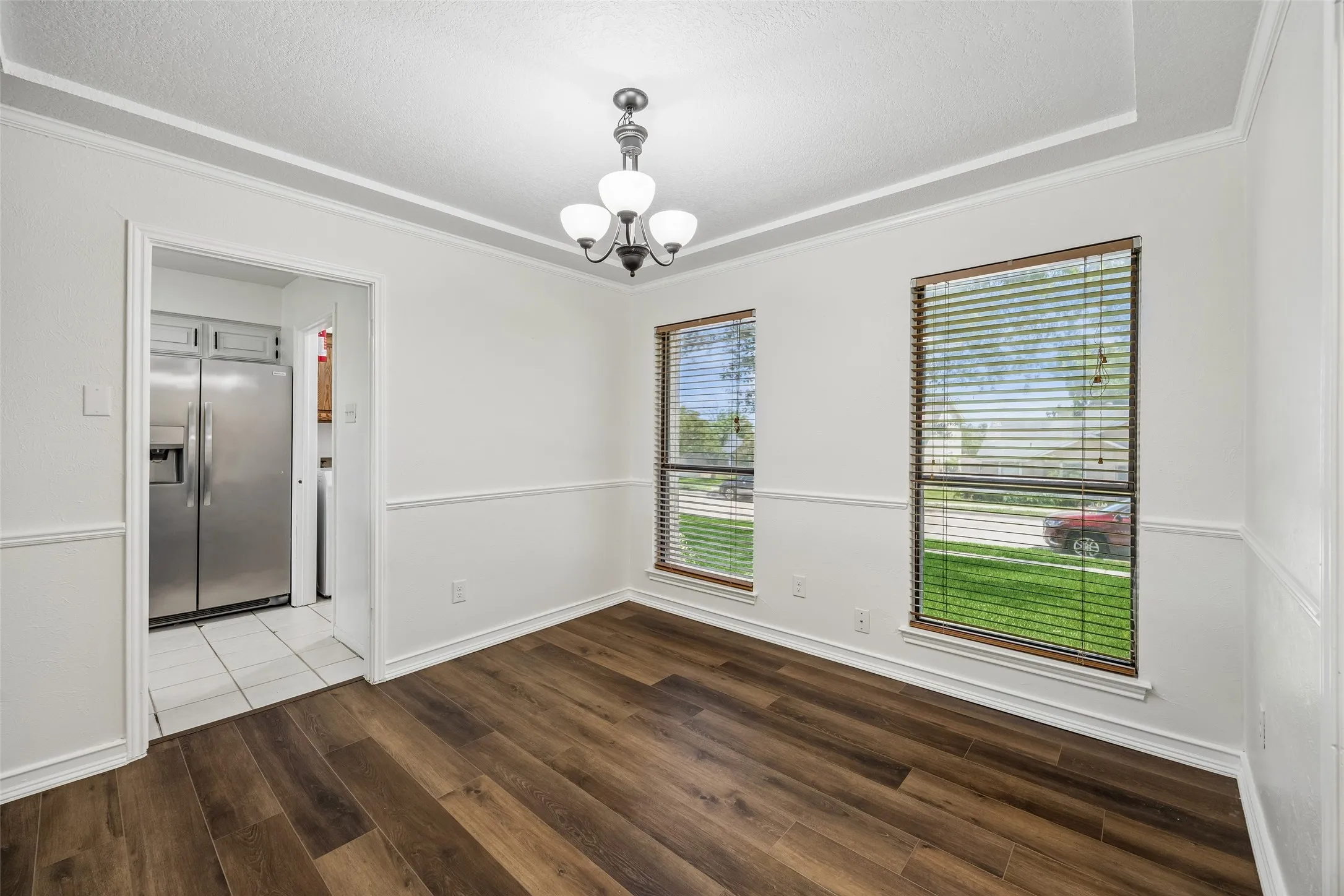 Single Family Residence For Sale in Denton County , 1725 Mayflower Drive, Carrollton, Texas 75007, 3 Bedroom, 2 Bathroom, 2 Garage spaces, 1,783 Sqft, built in 1983, mls#21323372, Real Estate Agent in Carrollton, Homes For Sale in Denton county, Homes For Sale in Carrollton, Realtor in Carrollton Texas, Real Estate Brokerage Independent Realty Texas, Luminita Cordes Realtor