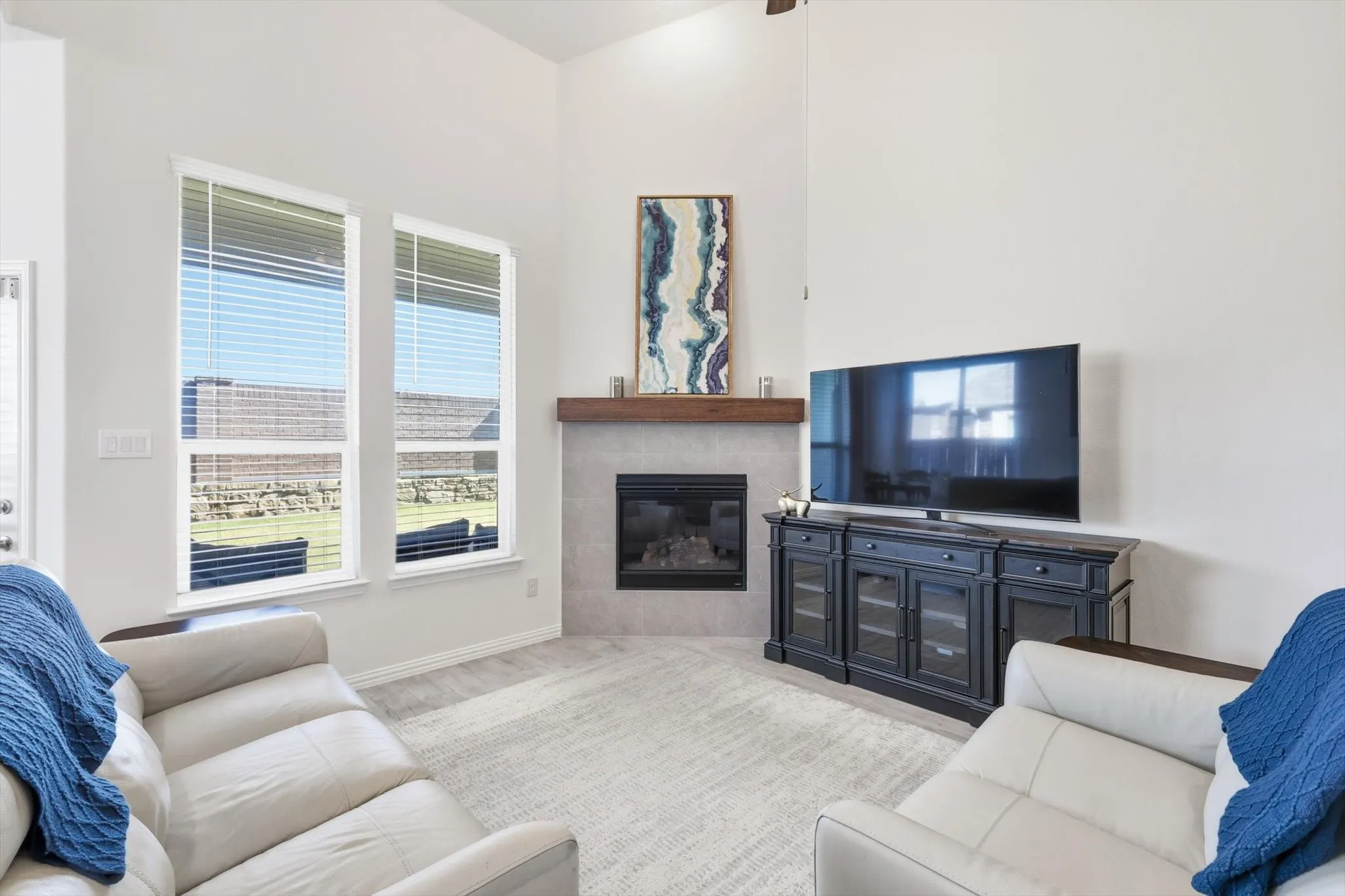 Single Family Residence For Sale in Denton County , 14868 Gilley Lane, Fort Worth, Texas 76052, 4 Bedroom, 5 Bathroom, 2 Garage spaces, 3,575 Sqft, built in 2019, mls#21321822, Real Estate Agent in Fort Worth, Homes For Sale in Denton county, Homes For Sale in Fort Worth, Realtor in Fort Worth Texas, Real Estate Brokerage Independent Realty Texas, Luminita Cordes Realtor