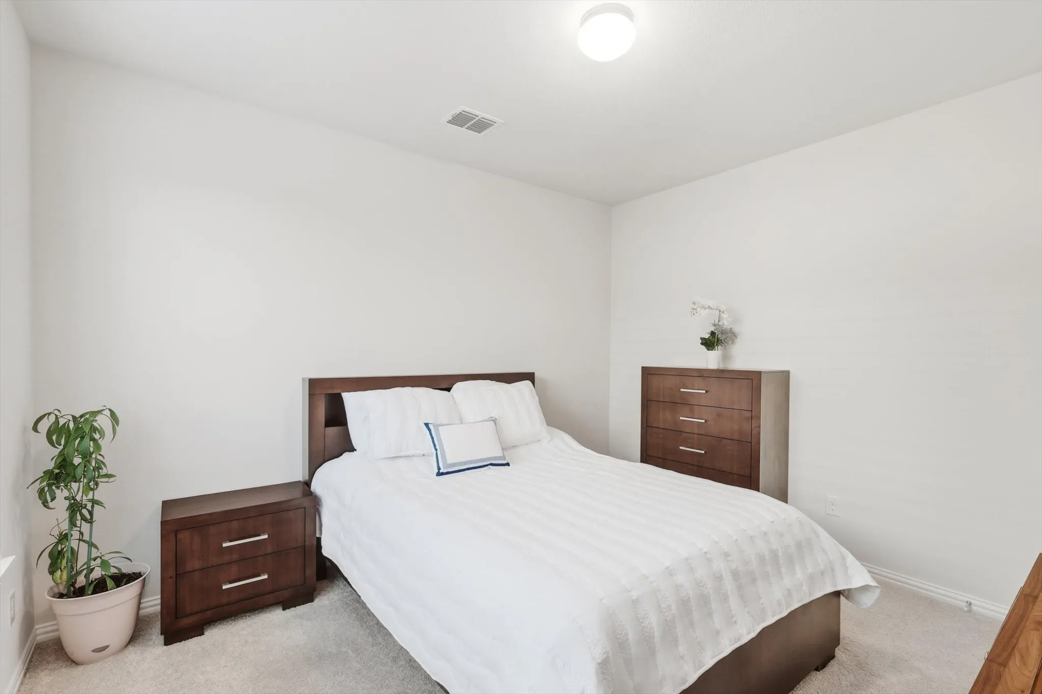 Single Family Residence For Sale in Denton County , 14868 Gilley Lane, Fort Worth, Texas 76052, 4 Bedroom, 5 Bathroom, 2 Garage spaces, 3,575 Sqft, built in 2019, mls#21321822, Real Estate Agent in Fort Worth, Homes For Sale in Denton county, Homes For Sale in Fort Worth, Realtor in Fort Worth Texas, Real Estate Brokerage Independent Realty Texas, Luminita Cordes Realtor