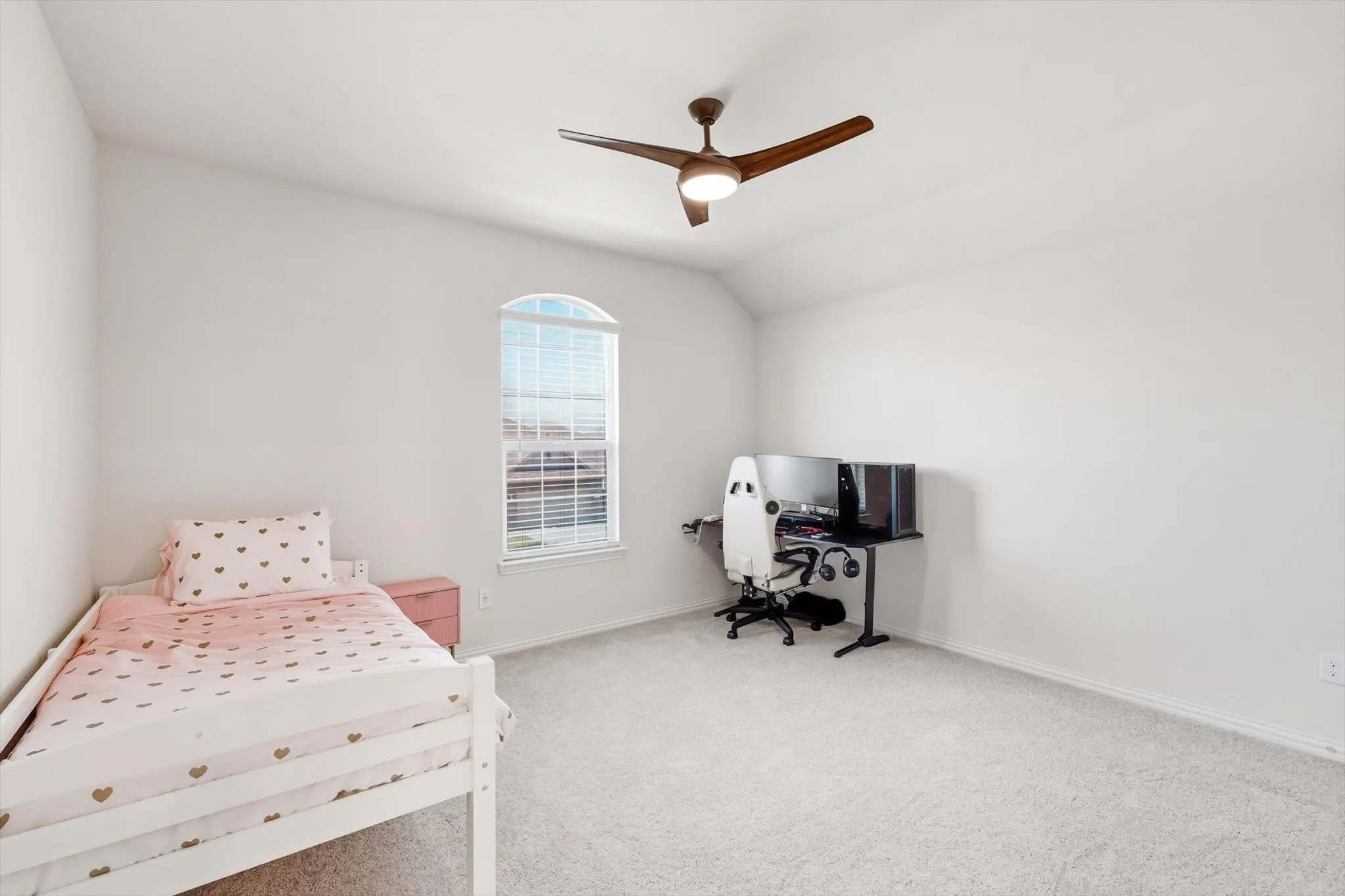 Single Family Residence For Sale in Denton County , 14868 Gilley Lane, Fort Worth, Texas 76052, 4 Bedroom, 5 Bathroom, 2 Garage spaces, 3,575 Sqft, built in 2019, mls#21321822, Real Estate Agent in Fort Worth, Homes For Sale in Denton county, Homes For Sale in Fort Worth, Realtor in Fort Worth Texas, Real Estate Brokerage Independent Realty Texas, Luminita Cordes Realtor