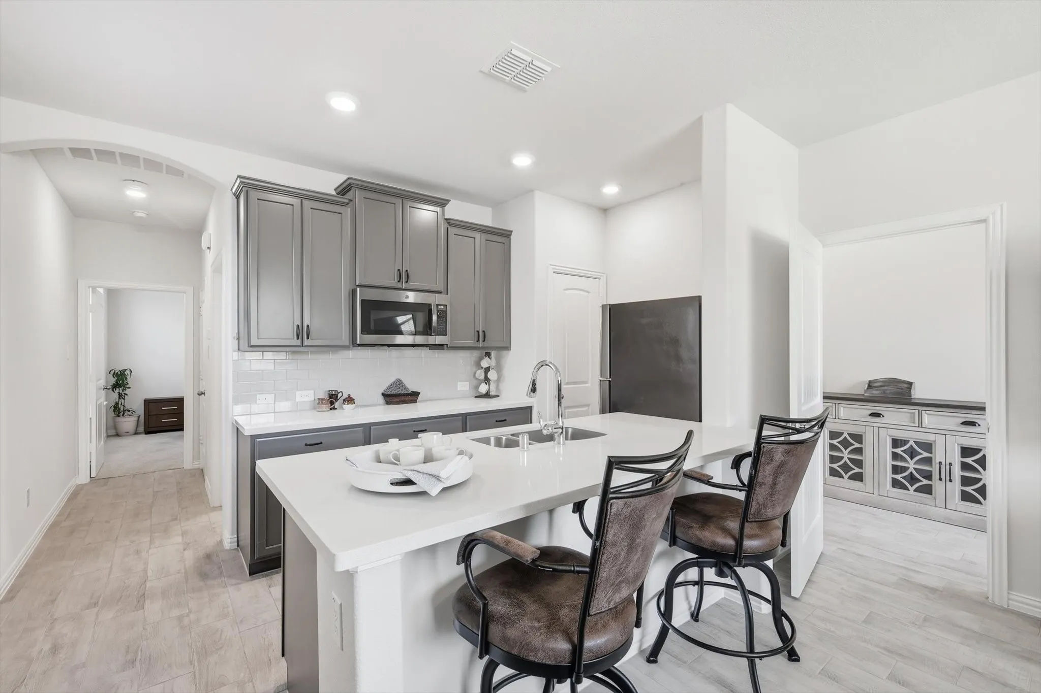 Single Family Residence For Sale in Denton County , 14868 Gilley Lane, Fort Worth, Texas 76052, 4 Bedroom, 5 Bathroom, 2 Garage spaces, 3,575 Sqft, built in 2019, mls#21321822, Real Estate Agent in Fort Worth, Homes For Sale in Denton county, Homes For Sale in Fort Worth, Realtor in Fort Worth Texas, Real Estate Brokerage Independent Realty Texas, Luminita Cordes Realtor