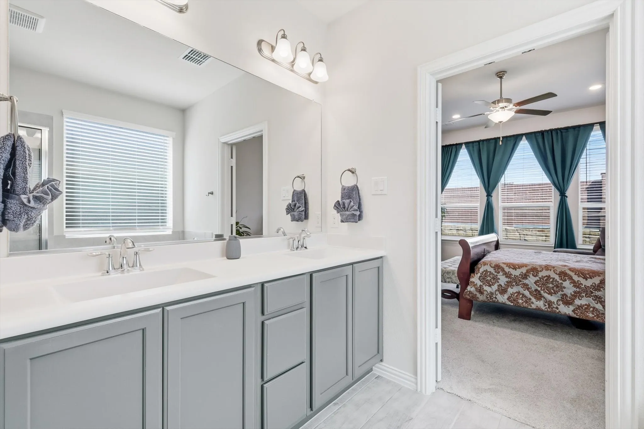 Single Family Residence For Sale in Denton County , 14868 Gilley Lane, Fort Worth, Texas 76052, 4 Bedroom, 5 Bathroom, 2 Garage spaces, 3,575 Sqft, built in 2019, mls#21321822, Real Estate Agent in Fort Worth, Homes For Sale in Denton county, Homes For Sale in Fort Worth, Realtor in Fort Worth Texas, Real Estate Brokerage Independent Realty Texas, Luminita Cordes Realtor