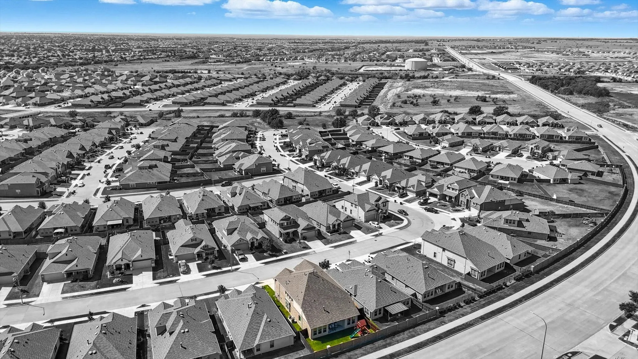 Single Family Residence For Sale in Denton County , 14868 Gilley Lane, Fort Worth, Texas 76052, 4 Bedroom, 5 Bathroom, 2 Garage spaces, 3,575 Sqft, built in 2019, mls#21321822, Real Estate Agent in Fort Worth, Homes For Sale in Denton county, Homes For Sale in Fort Worth, Realtor in Fort Worth Texas, Real Estate Brokerage Independent Realty Texas, Luminita Cordes Realtor