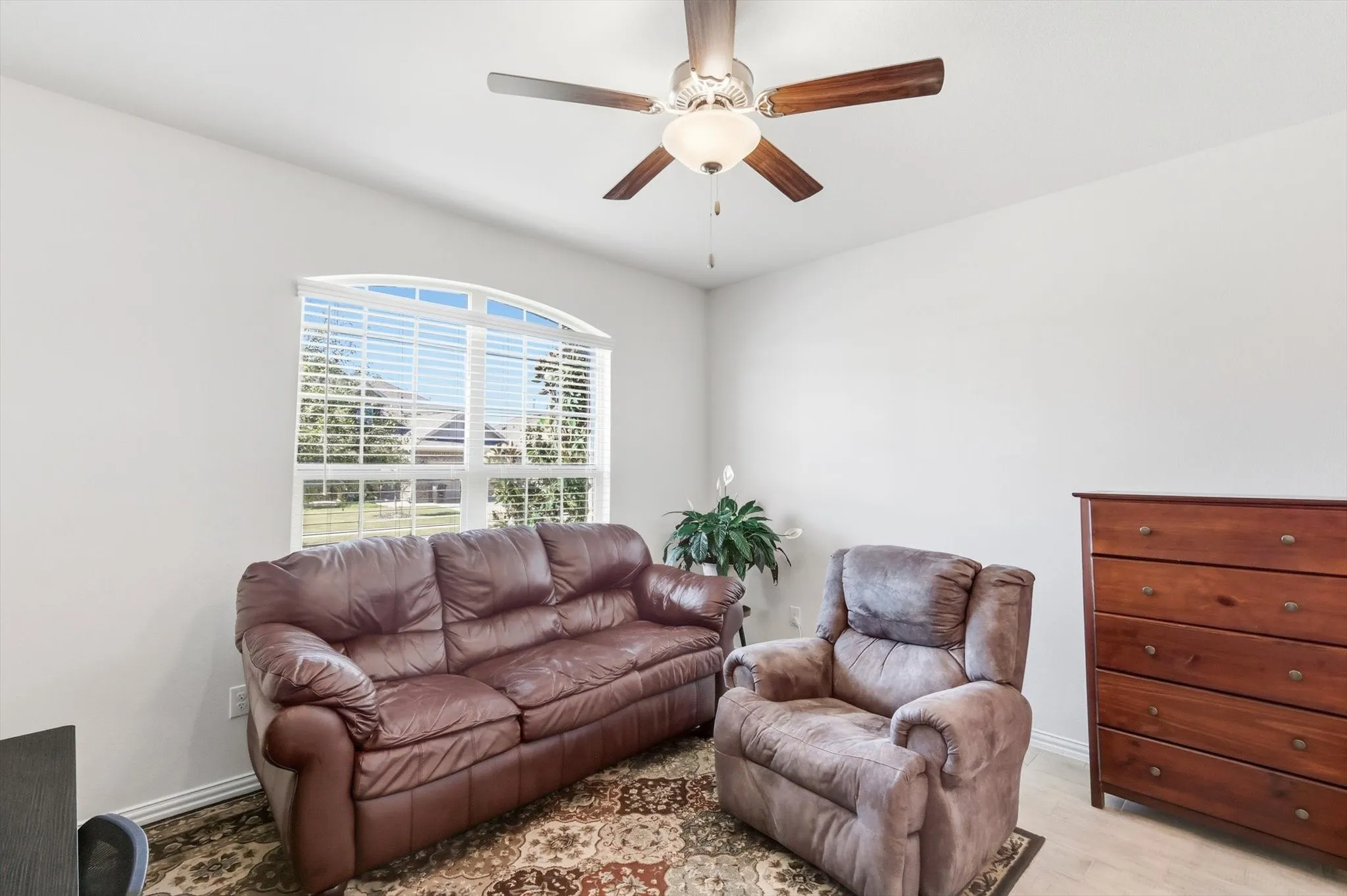 Single Family Residence For Sale in Denton County , 14868 Gilley Lane, Fort Worth, Texas 76052, 4 Bedroom, 5 Bathroom, 2 Garage spaces, 3,575 Sqft, built in 2019, mls#21321822, Real Estate Agent in Fort Worth, Homes For Sale in Denton county, Homes For Sale in Fort Worth, Realtor in Fort Worth Texas, Real Estate Brokerage Independent Realty Texas, Luminita Cordes Realtor