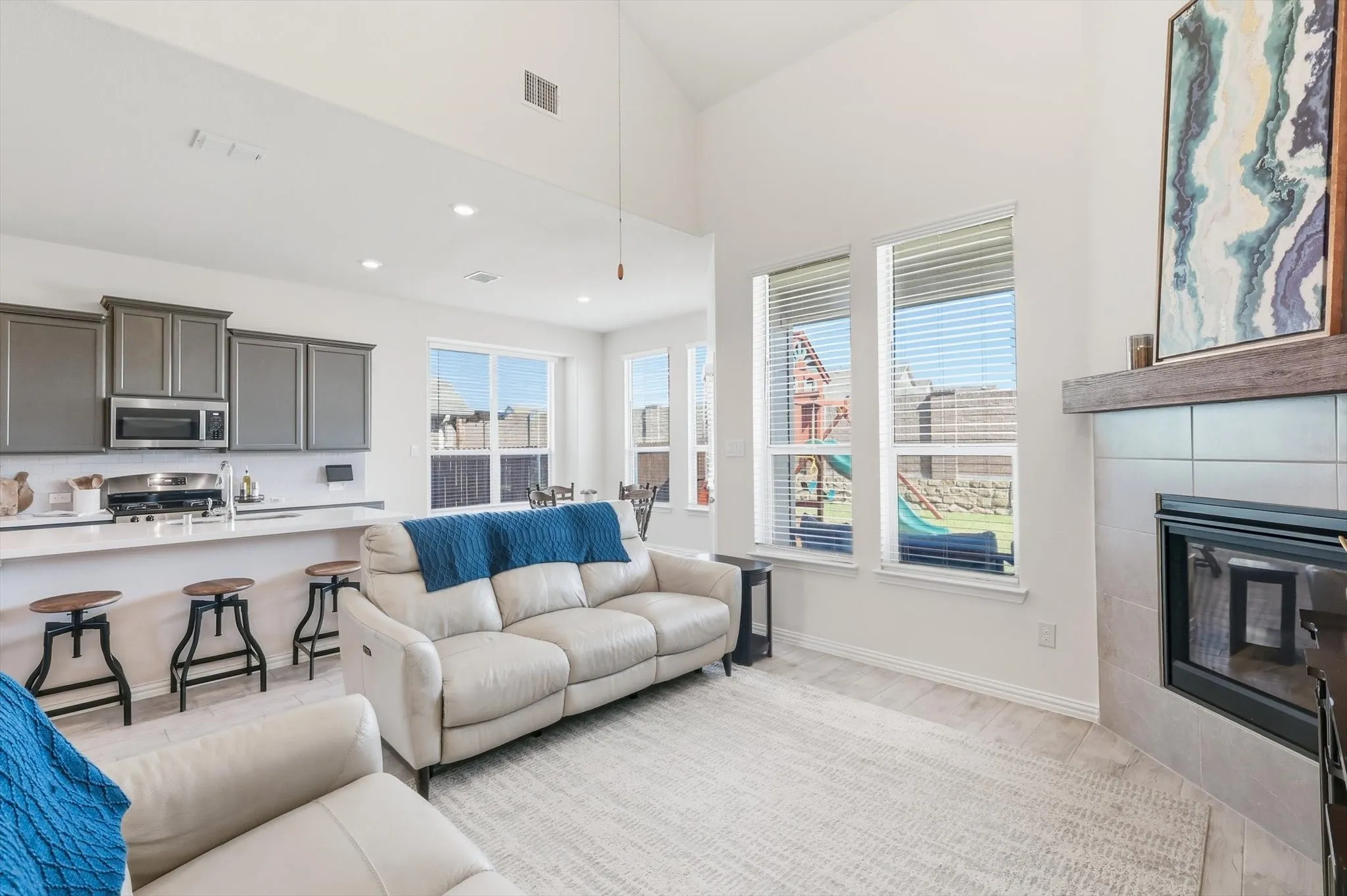 Single Family Residence For Sale in Denton County , 14868 Gilley Lane, Fort Worth, Texas 76052, 4 Bedroom, 5 Bathroom, 2 Garage spaces, 3,575 Sqft, built in 2019, mls#21321822, Real Estate Agent in Fort Worth, Homes For Sale in Denton county, Homes For Sale in Fort Worth, Realtor in Fort Worth Texas, Real Estate Brokerage Independent Realty Texas, Luminita Cordes Realtor