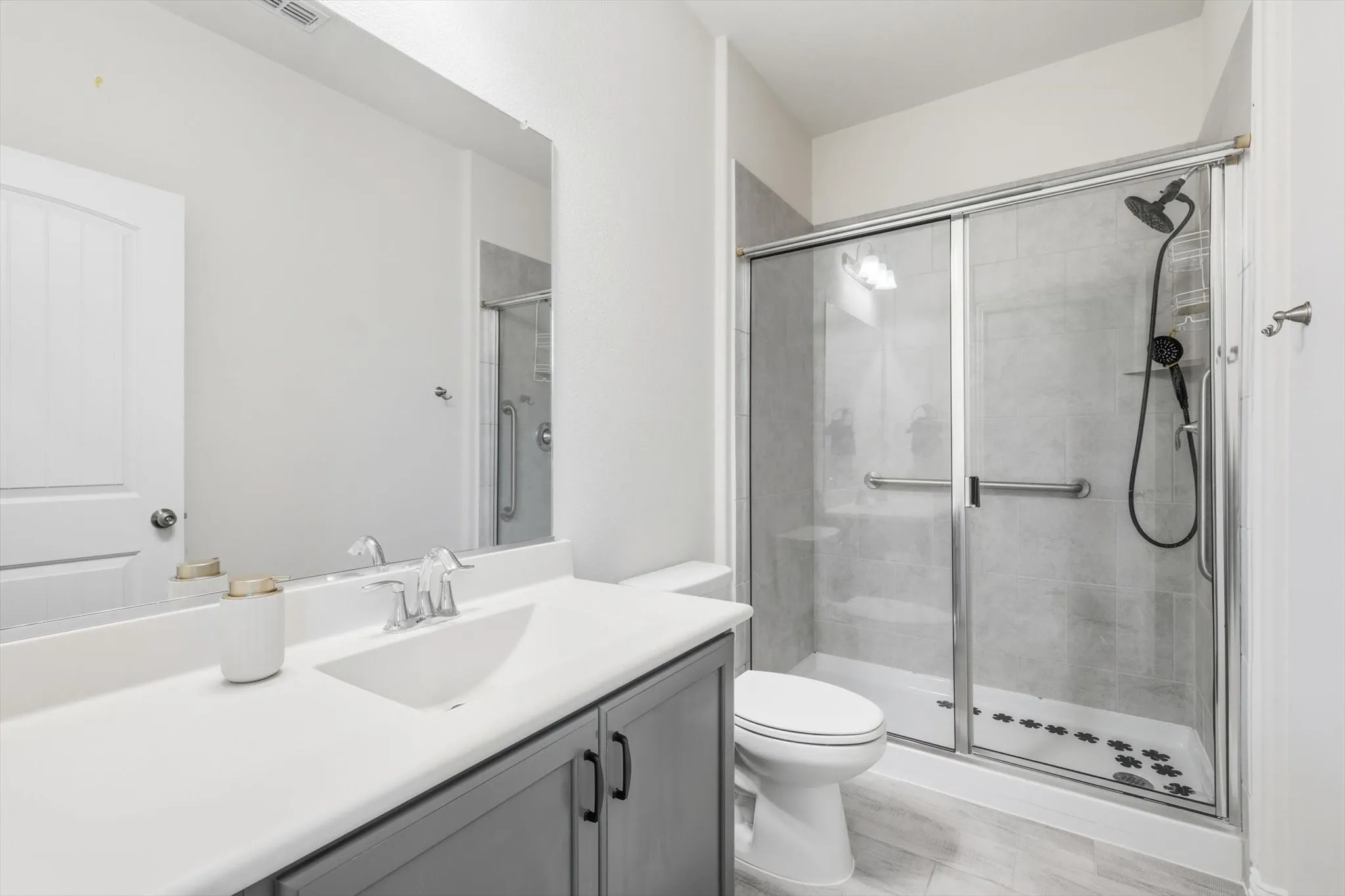 Single Family Residence For Sale in Denton County , 14868 Gilley Lane, Fort Worth, Texas 76052, 4 Bedroom, 5 Bathroom, 2 Garage spaces, 3,575 Sqft, built in 2019, mls#21321822, Real Estate Agent in Fort Worth, Homes For Sale in Denton county, Homes For Sale in Fort Worth, Realtor in Fort Worth Texas, Real Estate Brokerage Independent Realty Texas, Luminita Cordes Realtor