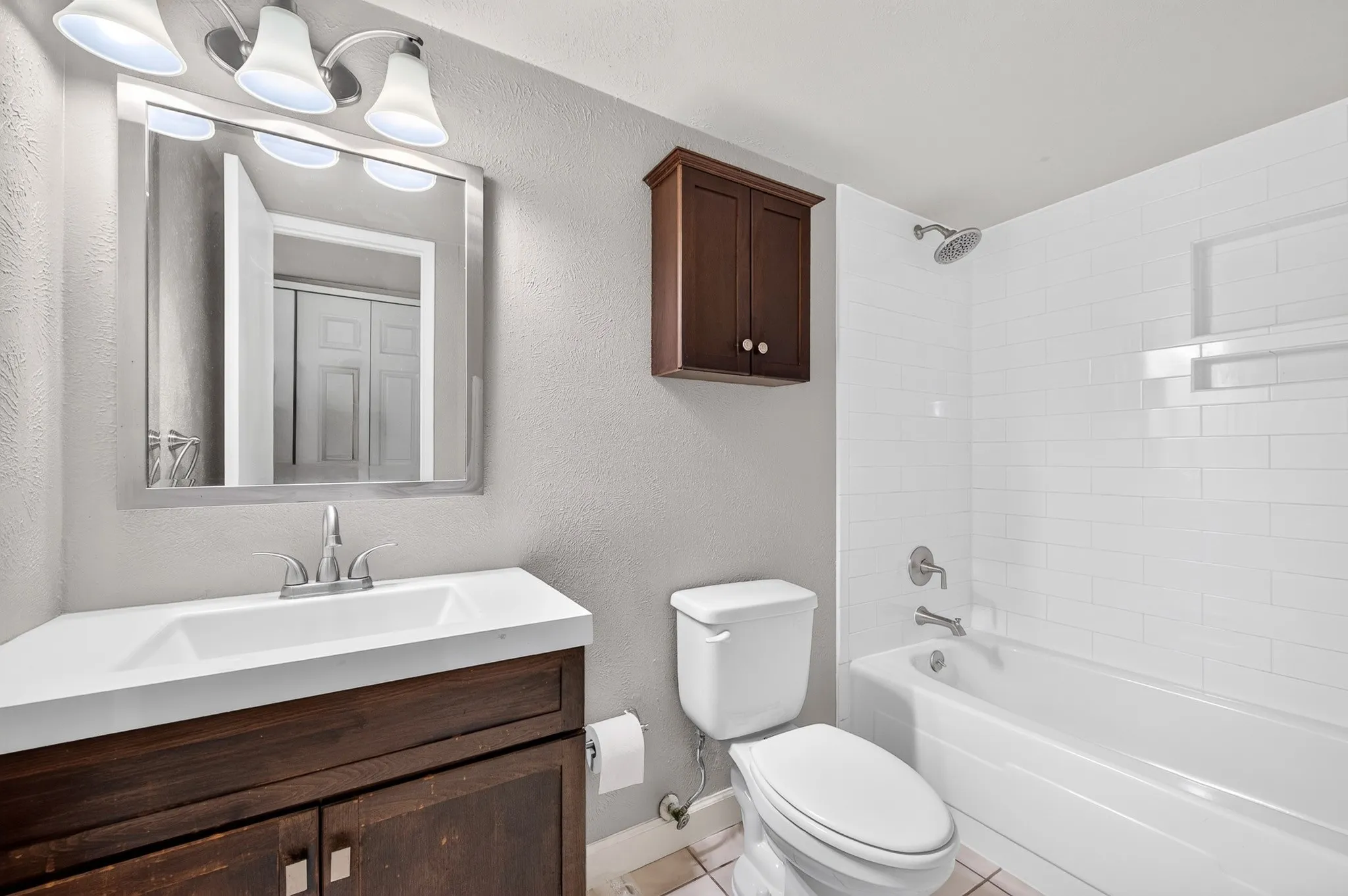 Single Family Residence For Sale in Collin County , 555 Hawthorne Drive, Allen, Texas 75002, 3 Bedroom, 2 Bathroom, 1 Garage spaces, 1,260 Sqft, built in 1976, mls#21327210, Real Estate Agent in Allen, Homes For Sale in Collin county, Homes For Sale in Allen, Realtor in Allen Texas, Real Estate Brokerage Independent Realty Texas, Luminita Cordes Realtor