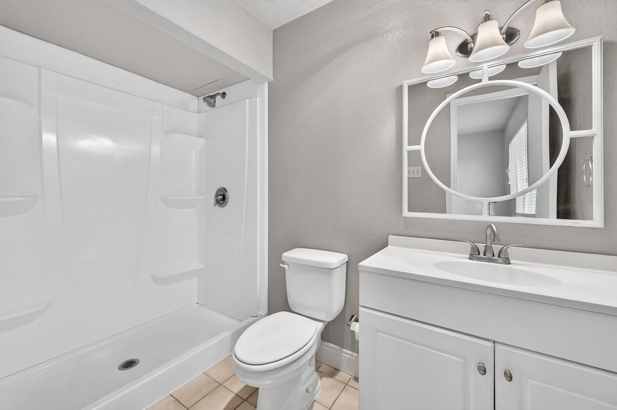 Single Family Residence For Sale in Collin County , 555 Hawthorne Drive, Allen, Texas 75002, 3 Bedroom, 2 Bathroom, 1 Garage spaces, 1,260 Sqft, built in 1976, mls#21327210, Real Estate Agent in Allen, Homes For Sale in Collin county, Homes For Sale in Allen, Realtor in Allen Texas, Real Estate Brokerage Independent Realty Texas, Luminita Cordes Realtor