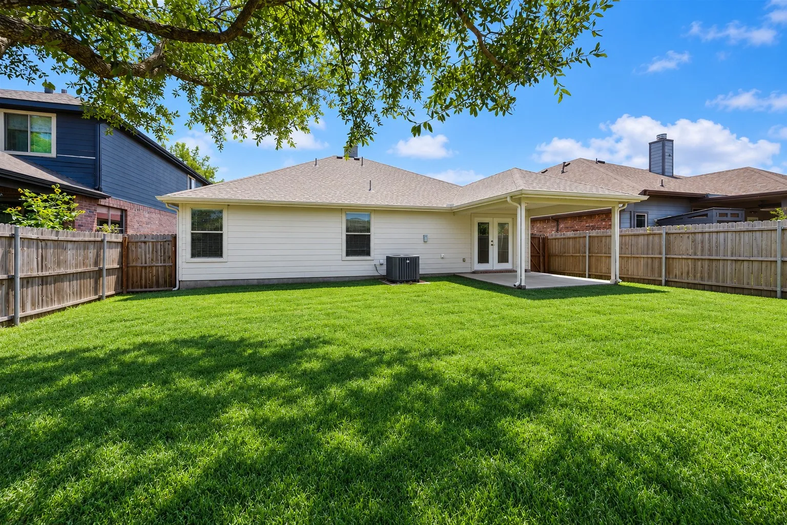 Single Family Residence For Sale in Collin County , 132 Birdbrook Drive, Anna, Texas 75409, 3 Bedroom, 2 Bathroom, 2 Garage spaces, 1,782 Sqft, built in 2006, mls#21326200, Real Estate Agent in Anna, Homes For Sale in Collin county, Homes For Sale in Anna, Realtor in Anna Texas, Real Estate Brokerage Independent Realty Texas, Luminita Cordes Realtor