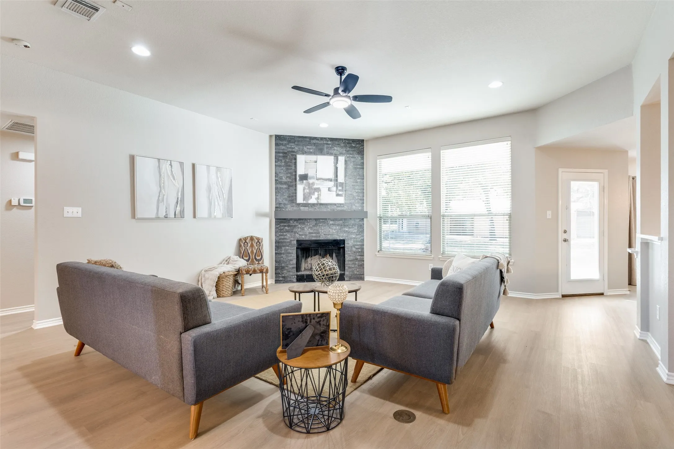 Single Family Residence For Rent in Tarrant County , 921 Corry A Edwards Drive, Kennedale, Texas 76060, 3 Bedrooms, 3 Bathrooms, 2 Garage spaces, 2,350 Sqft, built in 2003, Price $2,499, mls#21315348, Real Estate Agent in Kennedale, Homes For Rent in Tarrant county, Homes For Rent in Kennedale, Realtor in Kennedale Texas, Real Estate Brokerage Independent Realty Texas, Luminita Cordes Realtor