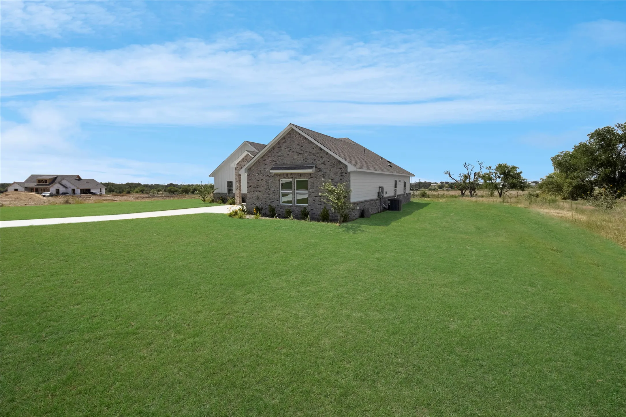 Single Family Residence For Sale in Parker County , 1020 Don Eve Court, Azle, Texas 76020, 4 Bedroom, 3 Bathroom, 2 Garage spaces, 2,082 Sqft, built in 2025, mls#21322570, Real Estate Agent in Azle, Homes For Sale in Parker county, Homes For Sale in Azle, Realtor in Azle Texas, Real Estate Brokerage Independent Realty Texas, Luminita Cordes Realtor