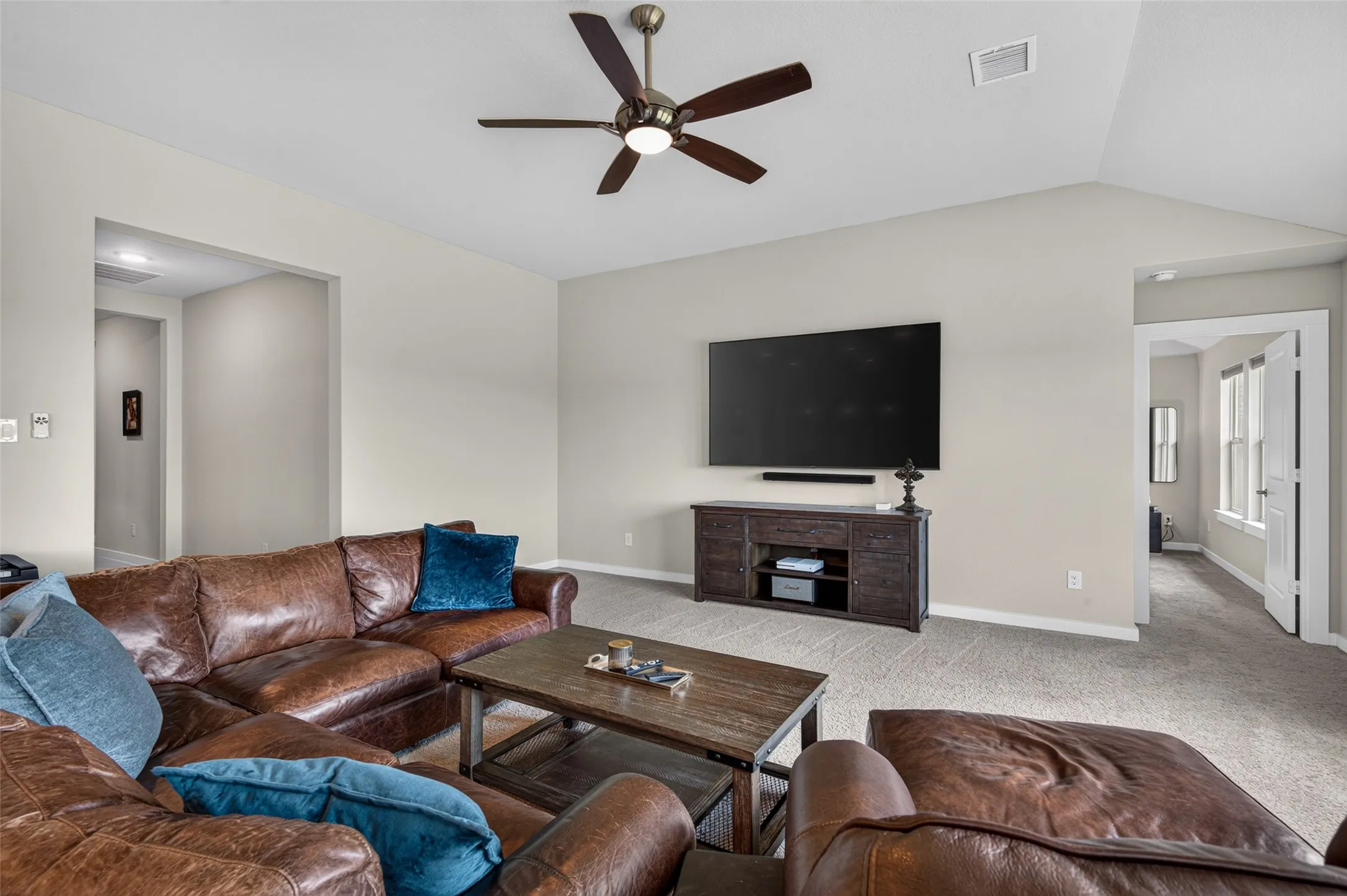 Single Family Residence For Sale in Rockwall County , 3014 Water Light Lane, Royse City, Texas 75189, 3 Bedroom, 2 Bathroom, 2 Garage spaces, 1,842 Sqft, built in 2023, mls#21323988, Real Estate Agent in Royse City, Homes For Sale in Rockwall county, Homes For Sale in Royse City, Realtor in Royse City Texas, Real Estate Brokerage Independent Realty Texas, Luminita Cordes Realtor