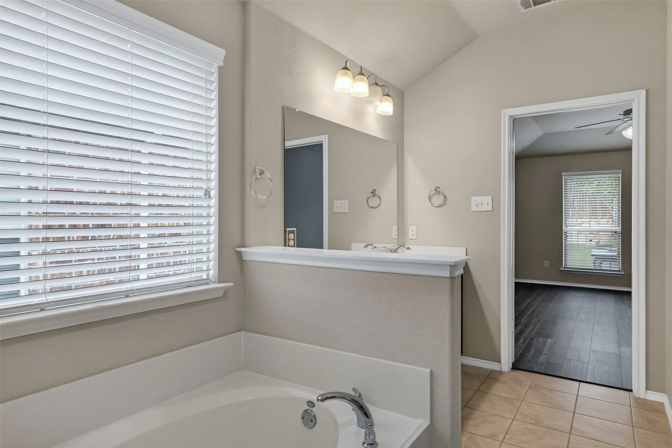 Ensuite Tub