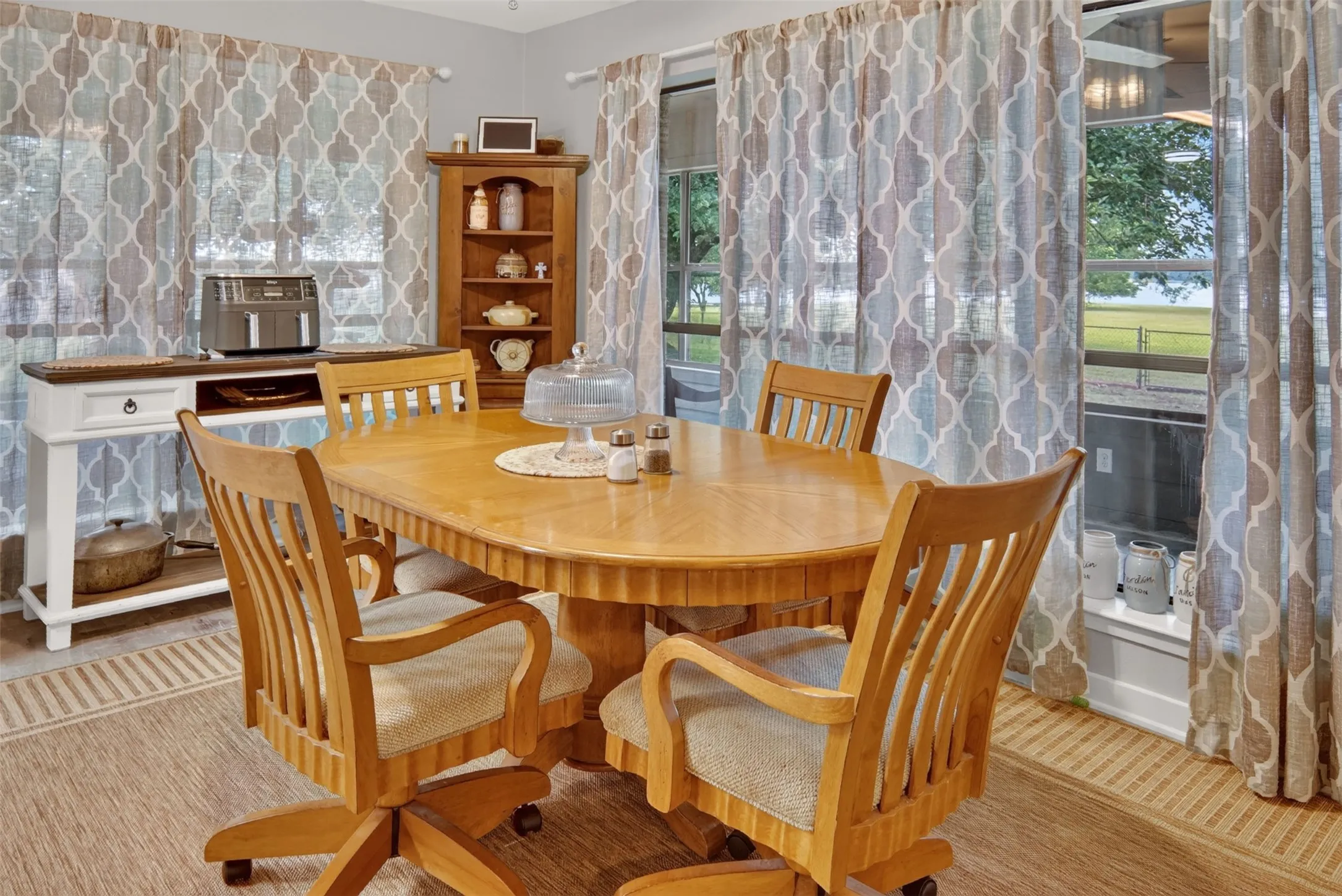Single Family Residence For Sale in Rains County , 4189 FM 2946, Emory, Texas 75440, 3 Bedroom, 3 Bathroom, 2 Garage spaces, 2,588 Sqft, built in 1985, mls#21327340, Real Estate Agent in Emory, Homes For Sale in Rains county, Homes For Sale in Emory, Realtor in Emory Texas, Real Estate Brokerage Independent Realty Texas, Luminita Cordes Realtor