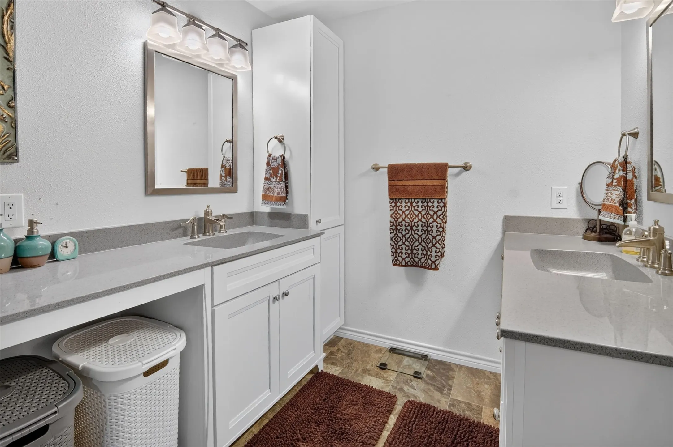 Single Family Residence For Sale in Rains County , 4189 FM 2946, Emory, Texas 75440, 3 Bedroom, 3 Bathroom, 2 Garage spaces, 2,588 Sqft, built in 1985, mls#21327340, Real Estate Agent in Emory, Homes For Sale in Rains county, Homes For Sale in Emory, Realtor in Emory Texas, Real Estate Brokerage Independent Realty Texas, Luminita Cordes Realtor
