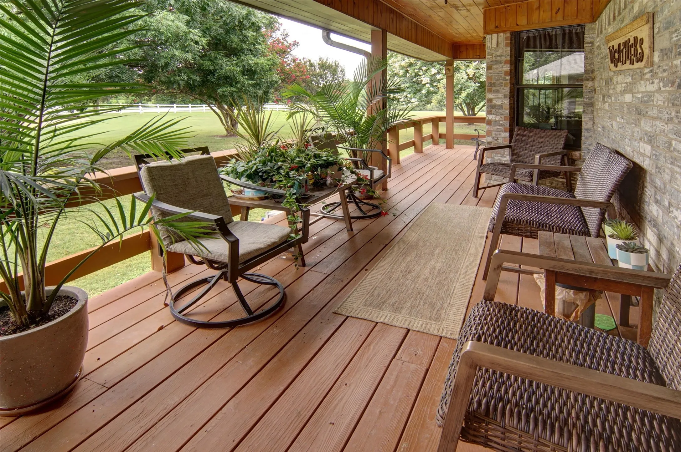 Single Family Residence For Sale in Rains County , 4189 FM 2946, Emory, Texas 75440, 3 Bedroom, 3 Bathroom, 2 Garage spaces, 2,588 Sqft, built in 1985, mls#21327340, Real Estate Agent in Emory, Homes For Sale in Rains county, Homes For Sale in Emory, Realtor in Emory Texas, Real Estate Brokerage Independent Realty Texas, Luminita Cordes Realtor