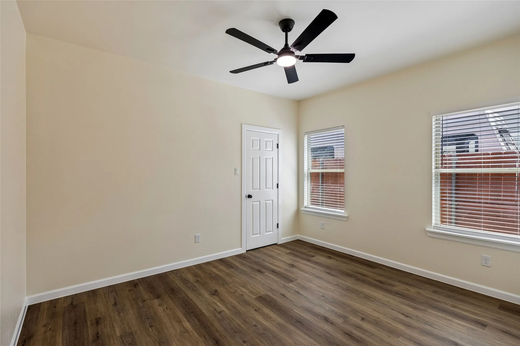 Single Family Residence For Sale in Tarrant County , 1404 E Cannon Street, Fort Worth, Texas 76104, 3 Bedroom, 2 Bathroom, 1 Garage spaces, 1,541 Sqft, built in 2026, mls#21319713, Real Estate Agent in Fort Worth, Homes For Sale in Tarrant county, Homes For Sale in Fort Worth, Realtor in Fort Worth Texas, Real Estate Brokerage Independent Realty Texas, Luminita Cordes Realtor