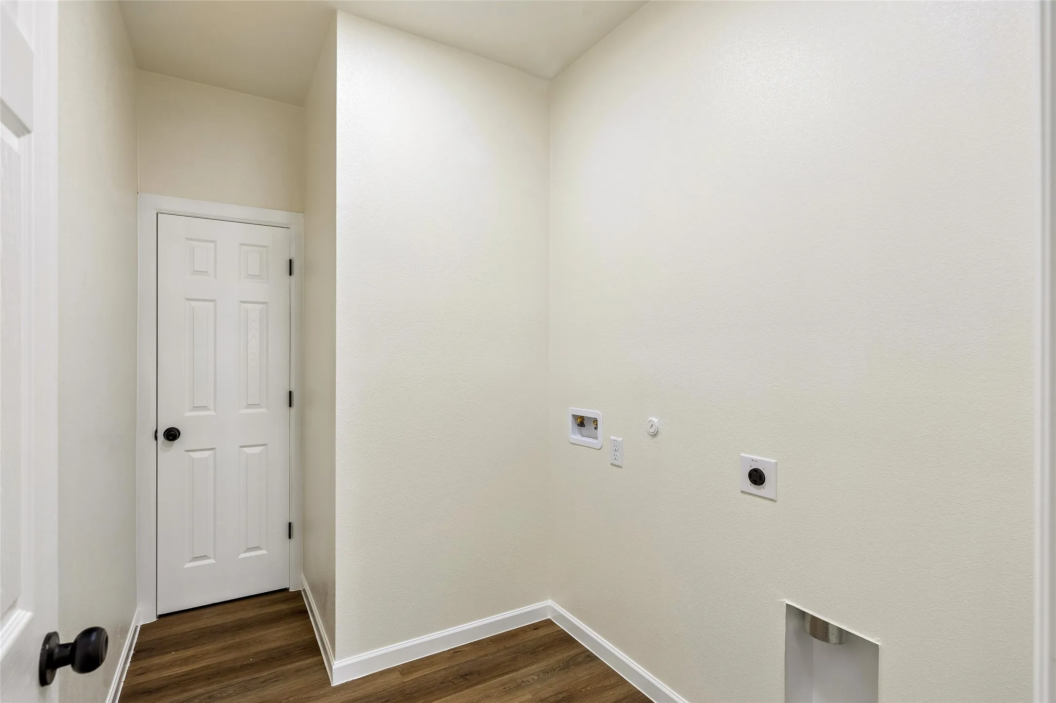 Single Family Residence For Sale in Tarrant County , 1404 E Cannon Street, Fort Worth, Texas 76104, 3 Bedroom, 2 Bathroom, 1 Garage spaces, 1,541 Sqft, built in 2026, mls#21319713, Real Estate Agent in Fort Worth, Homes For Sale in Tarrant county, Homes For Sale in Fort Worth, Realtor in Fort Worth Texas, Real Estate Brokerage Independent Realty Texas, Luminita Cordes Realtor