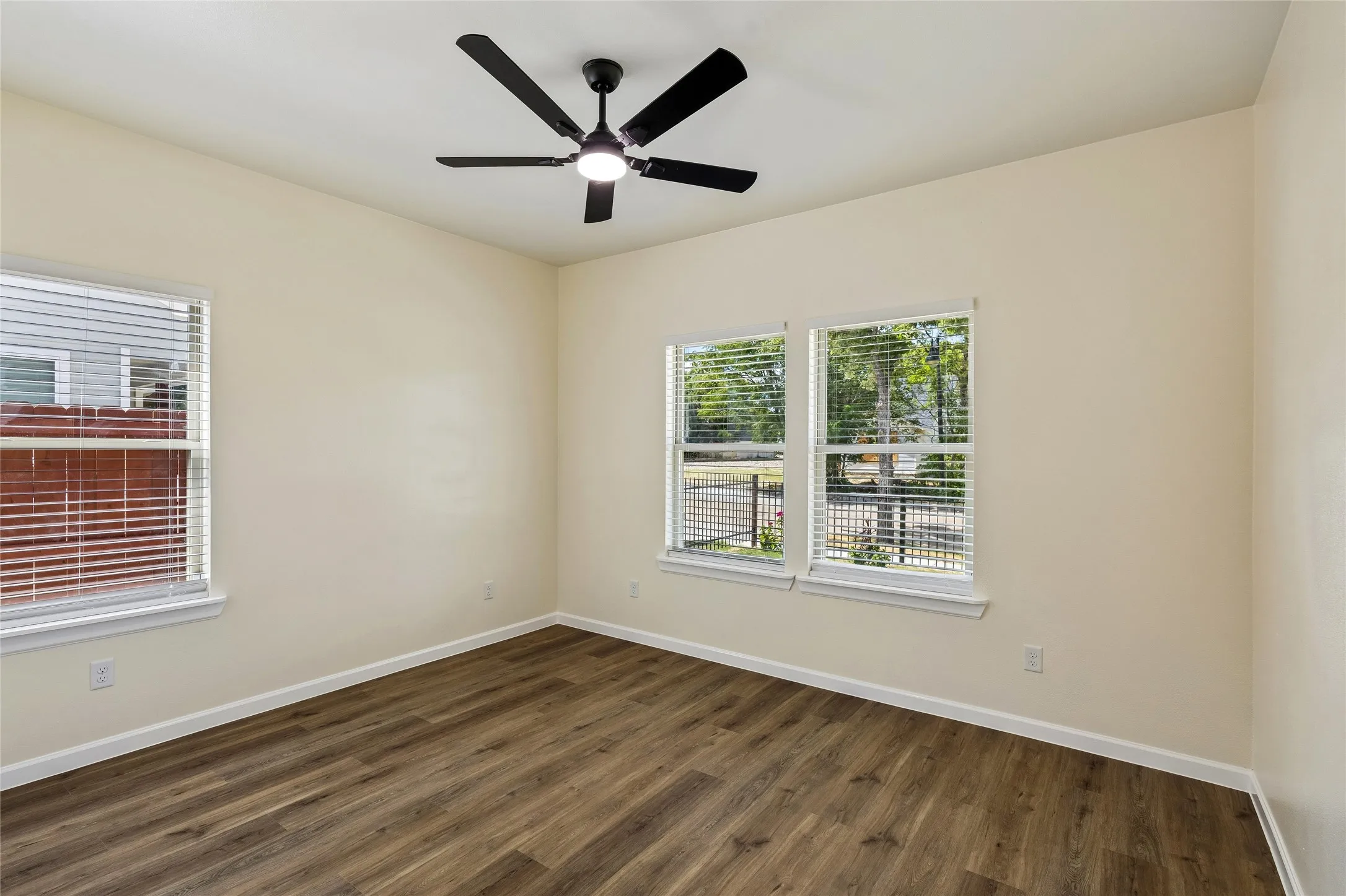 Single Family Residence For Sale in Tarrant County , 1404 E Cannon Street, Fort Worth, Texas 76104, 3 Bedroom, 2 Bathroom, 1 Garage spaces, 1,541 Sqft, built in 2026, mls#21319713, Real Estate Agent in Fort Worth, Homes For Sale in Tarrant county, Homes For Sale in Fort Worth, Realtor in Fort Worth Texas, Real Estate Brokerage Independent Realty Texas, Luminita Cordes Realtor