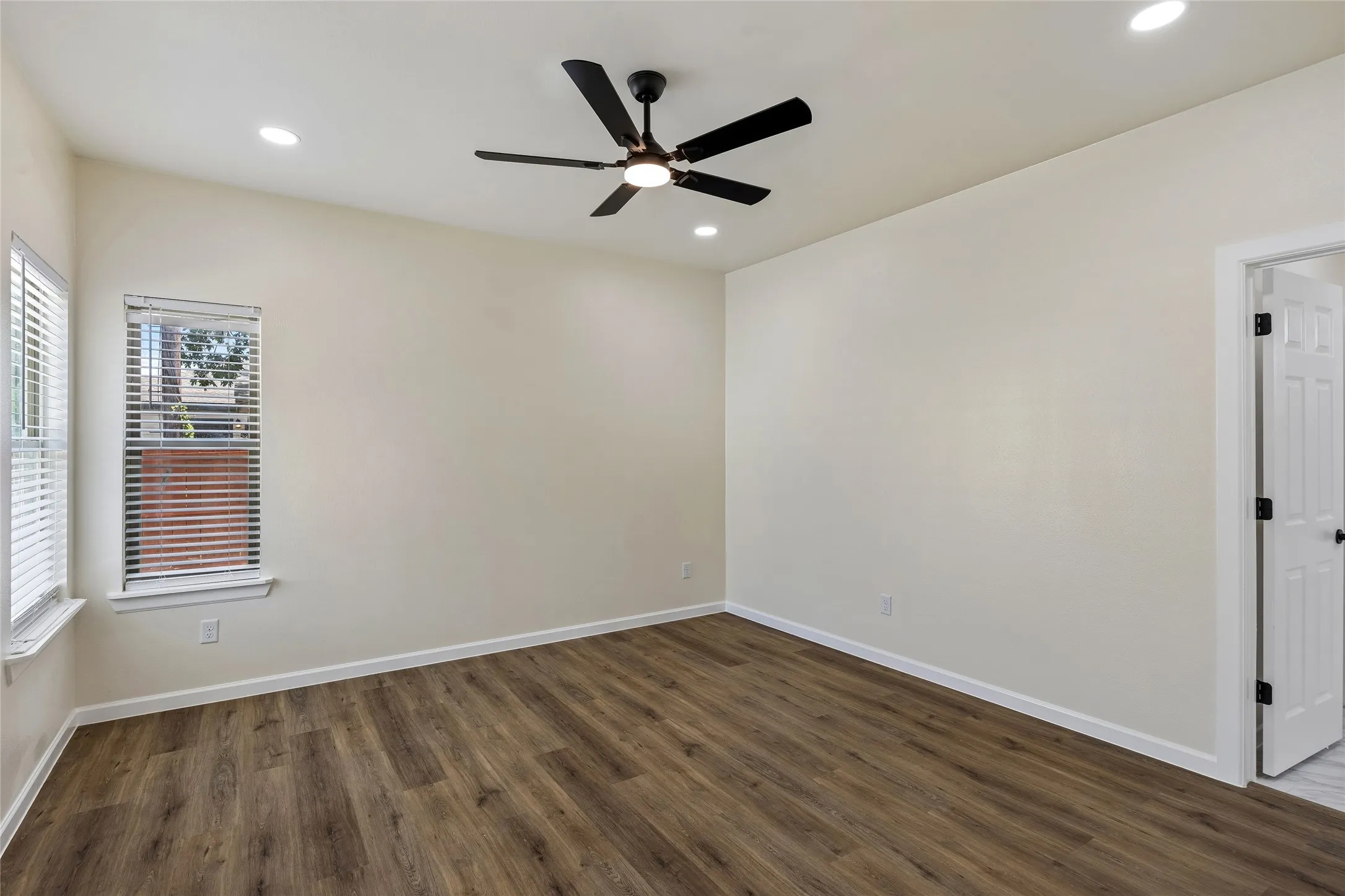 Single Family Residence For Sale in Tarrant County , 1404 E Cannon Street, Fort Worth, Texas 76104, 3 Bedroom, 2 Bathroom, 1 Garage spaces, 1,541 Sqft, built in 2026, mls#21319713, Real Estate Agent in Fort Worth, Homes For Sale in Tarrant county, Homes For Sale in Fort Worth, Realtor in Fort Worth Texas, Real Estate Brokerage Independent Realty Texas, Luminita Cordes Realtor