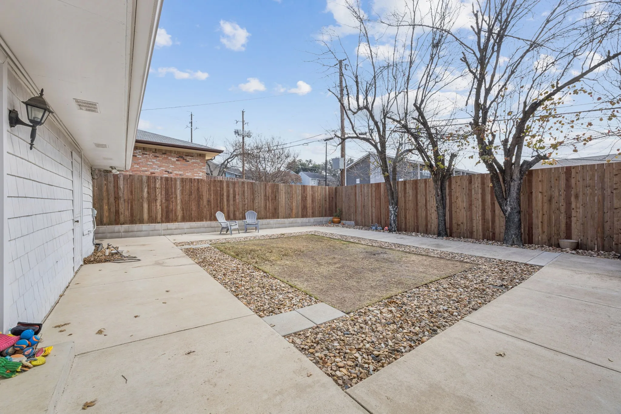 Single Family Residence For Sale in Dallas County , 9740 Dartridge Drive, Dallas, Texas 75238, 3 Bedroom, 3 Bathroom, 2 Garage spaces, 2,582 Sqft, built in 1966, mls#21327393, Real Estate Agent in Dallas, Homes For Sale in Dallas county, Homes For Sale in Dallas, Realtor in Dallas Texas, Real Estate Brokerage Independent Realty Texas, Luminita Cordes Realtor