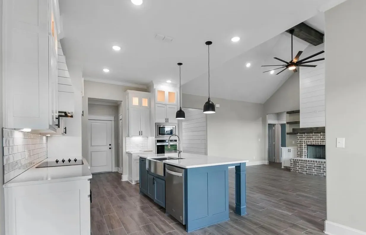 Single Family Residence For Sale in Smith County , 12316 Maplewood Drive, Lindale, Texas 75771, 4 Bedrooms, 2 Bathrooms, 2 Garage spaces, 1,975 Sqft, built in 2022, Price $460,000, mls#21327397, Real Estate Agent in Lindale, Homes For Sale in Smith county, Homes For Sale in Lindale, Realtor in Lindale Texas, Real Estate Brokerage Independent Realty Texas, Luminita Cordes Realtor