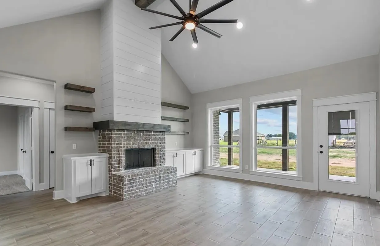 Single Family Residence For Sale in Smith County , 12316 Maplewood Drive, Lindale, Texas 75771, 4 Bedrooms, 2 Bathrooms, 2 Garage spaces, 1,975 Sqft, built in 2022, Price $460,000, mls#21327397, Real Estate Agent in Lindale, Homes For Sale in Smith county, Homes For Sale in Lindale, Realtor in Lindale Texas, Real Estate Brokerage Independent Realty Texas, Luminita Cordes Realtor