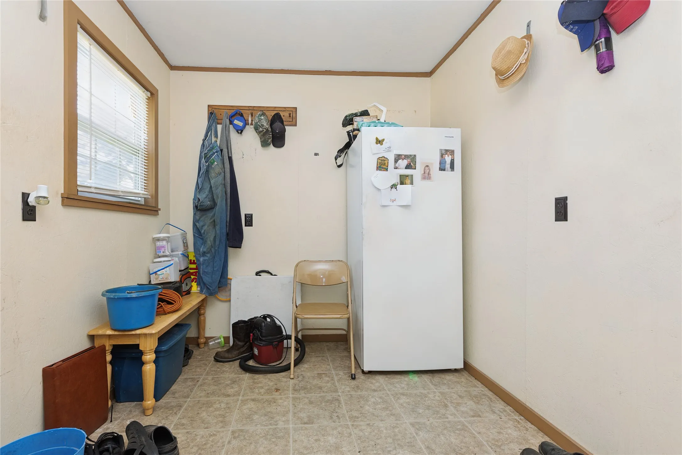 Single Family Residence For Sale in Bowie County , 180 County Road 4255, De Kalb, Texas 75559, 3 Bedroom, 2 Bathroom, Garage spaces, 1,632 Sqft, built in 1981, mls#21327360, Real Estate Agent in De Kalb, Homes For Sale in Bowie county, Homes For Sale in De Kalb, Realtor in De Kalb Texas, Real Estate Brokerage Independent Realty Texas, Luminita Cordes Realtor