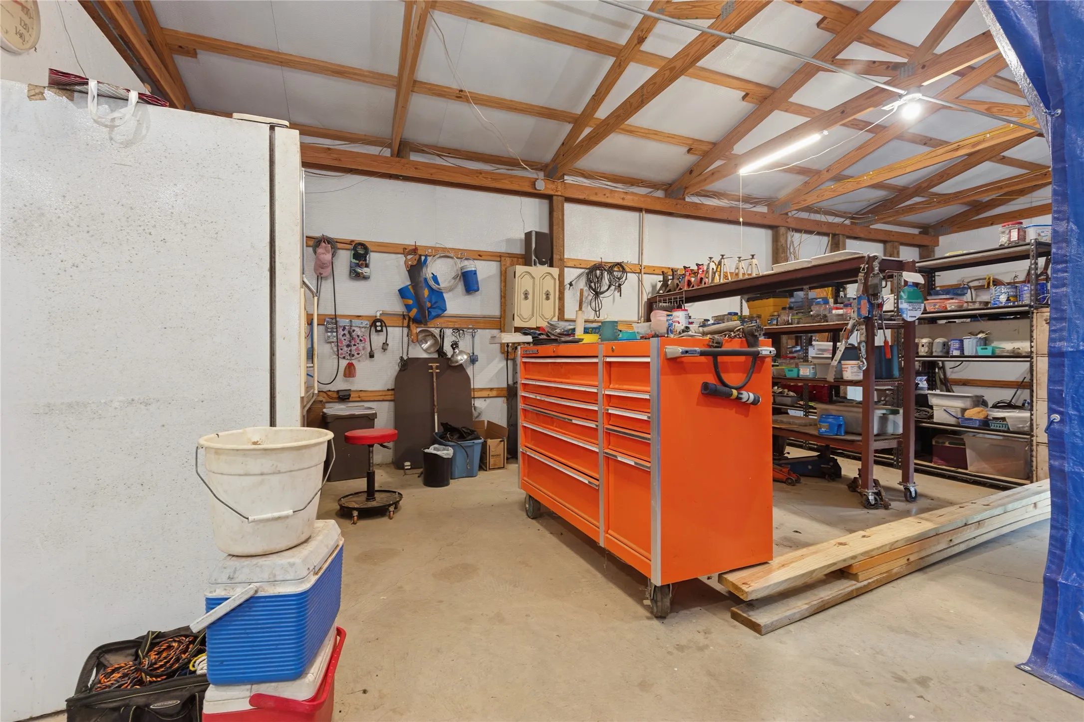 Single Family Residence For Sale in Bowie County , 180 County Road 4255, De Kalb, Texas 75559, 3 Bedroom, 2 Bathroom, Garage spaces, 1,632 Sqft, built in 1981, mls#21327360, Real Estate Agent in De Kalb, Homes For Sale in Bowie county, Homes For Sale in De Kalb, Realtor in De Kalb Texas, Real Estate Brokerage Independent Realty Texas, Luminita Cordes Realtor