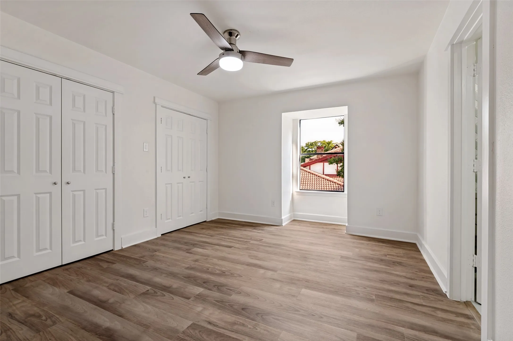 Single Family Residence For Sale in Tarrant County , 3512 Lake Pontchartrain Drive, Arlington, Texas 76016, 4 Bedroom, 4 Bathroom, 2 Garage spaces, 3,058 Sqft, built in 1978, mls#21327405, Real Estate Agent in Arlington, Homes For Sale in Tarrant county, Homes For Sale in Arlington, Realtor in Arlington Texas, Real Estate Brokerage Independent Realty Texas, Luminita Cordes Realtor