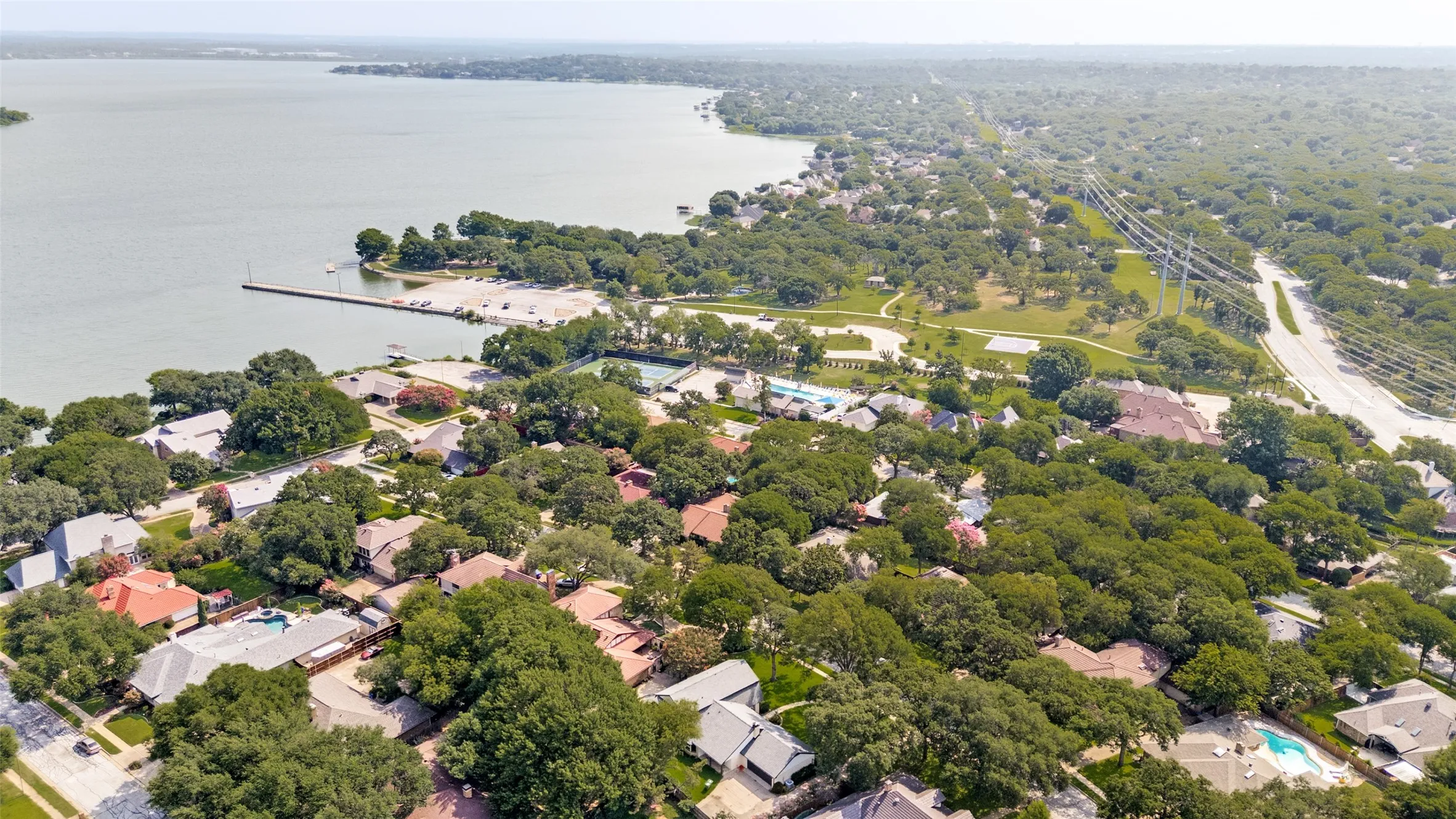 Single Family Residence For Sale in Tarrant County , 3512 Lake Pontchartrain Drive, Arlington, Texas 76016, 4 Bedroom, 4 Bathroom, 2 Garage spaces, 3,058 Sqft, built in 1978, mls#21327405, Real Estate Agent in Arlington, Homes For Sale in Tarrant county, Homes For Sale in Arlington, Realtor in Arlington Texas, Real Estate Brokerage Independent Realty Texas, Luminita Cordes Realtor