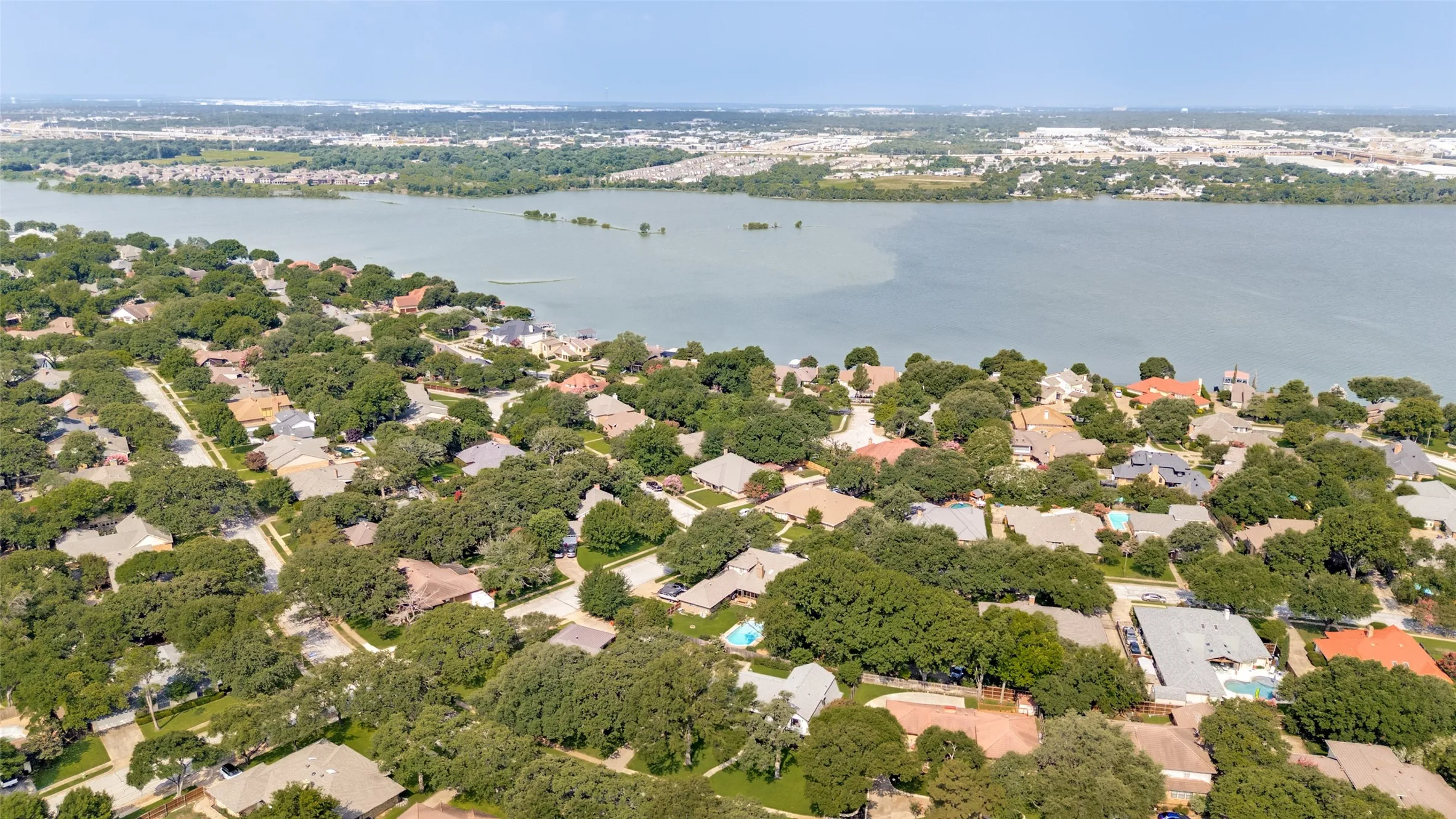 Single Family Residence For Sale in Tarrant County , 3512 Lake Pontchartrain Drive, Arlington, Texas 76016, 4 Bedroom, 4 Bathroom, 2 Garage spaces, 3,058 Sqft, built in 1978, mls#21327405, Real Estate Agent in Arlington, Homes For Sale in Tarrant county, Homes For Sale in Arlington, Realtor in Arlington Texas, Real Estate Brokerage Independent Realty Texas, Luminita Cordes Realtor