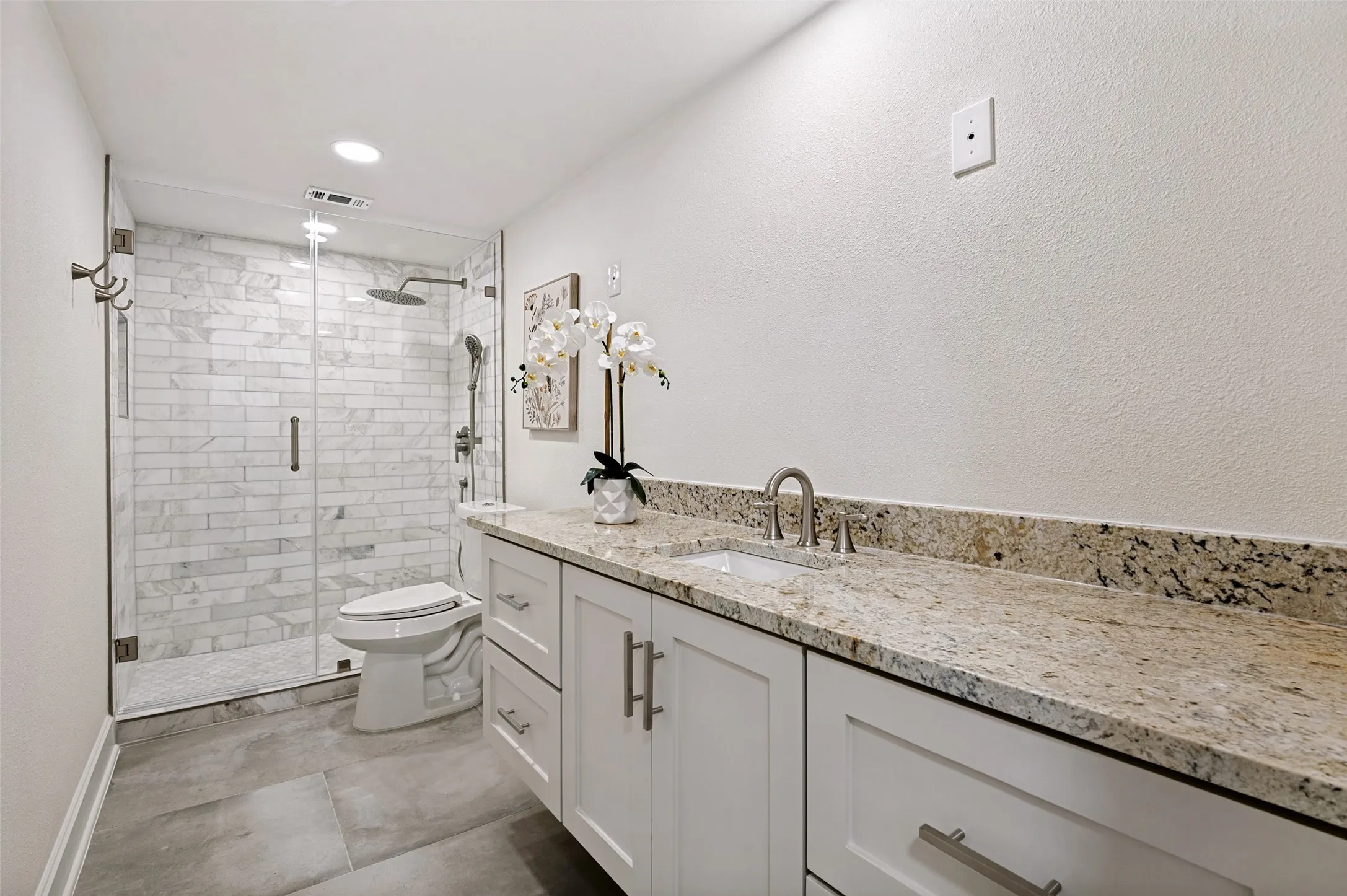 Single Family Residence For Sale in Tarrant County , 3512 Lake Pontchartrain Drive, Arlington, Texas 76016, 4 Bedroom, 4 Bathroom, 2 Garage spaces, 3,058 Sqft, built in 1978, mls#21327405, Real Estate Agent in Arlington, Homes For Sale in Tarrant county, Homes For Sale in Arlington, Realtor in Arlington Texas, Real Estate Brokerage Independent Realty Texas, Luminita Cordes Realtor
