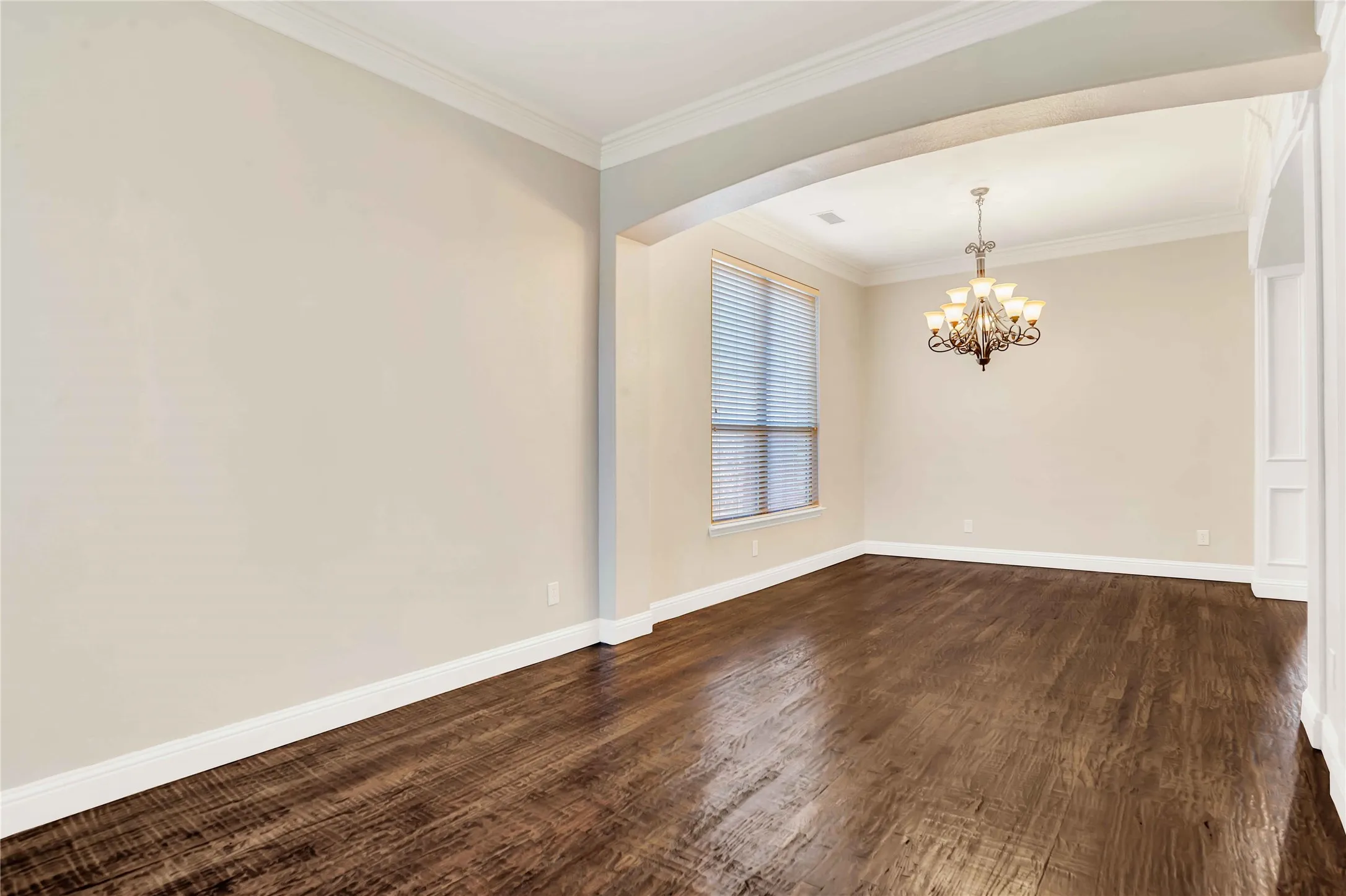 Single Family Residence For Sale in Collin County , 11567 Castle Brook Lane, Frisco, Texas 75035, 5 Bedroom, 4 Bathroom, 3 Garage spaces, 3,706 Sqft, built in 2005, mls#21287034, Real Estate Agent in Frisco, Homes For Sale in Collin county, Homes For Sale in Frisco, Realtor in Frisco Texas, Real Estate Brokerage Independent Realty Texas, Luminita Cordes Realtor