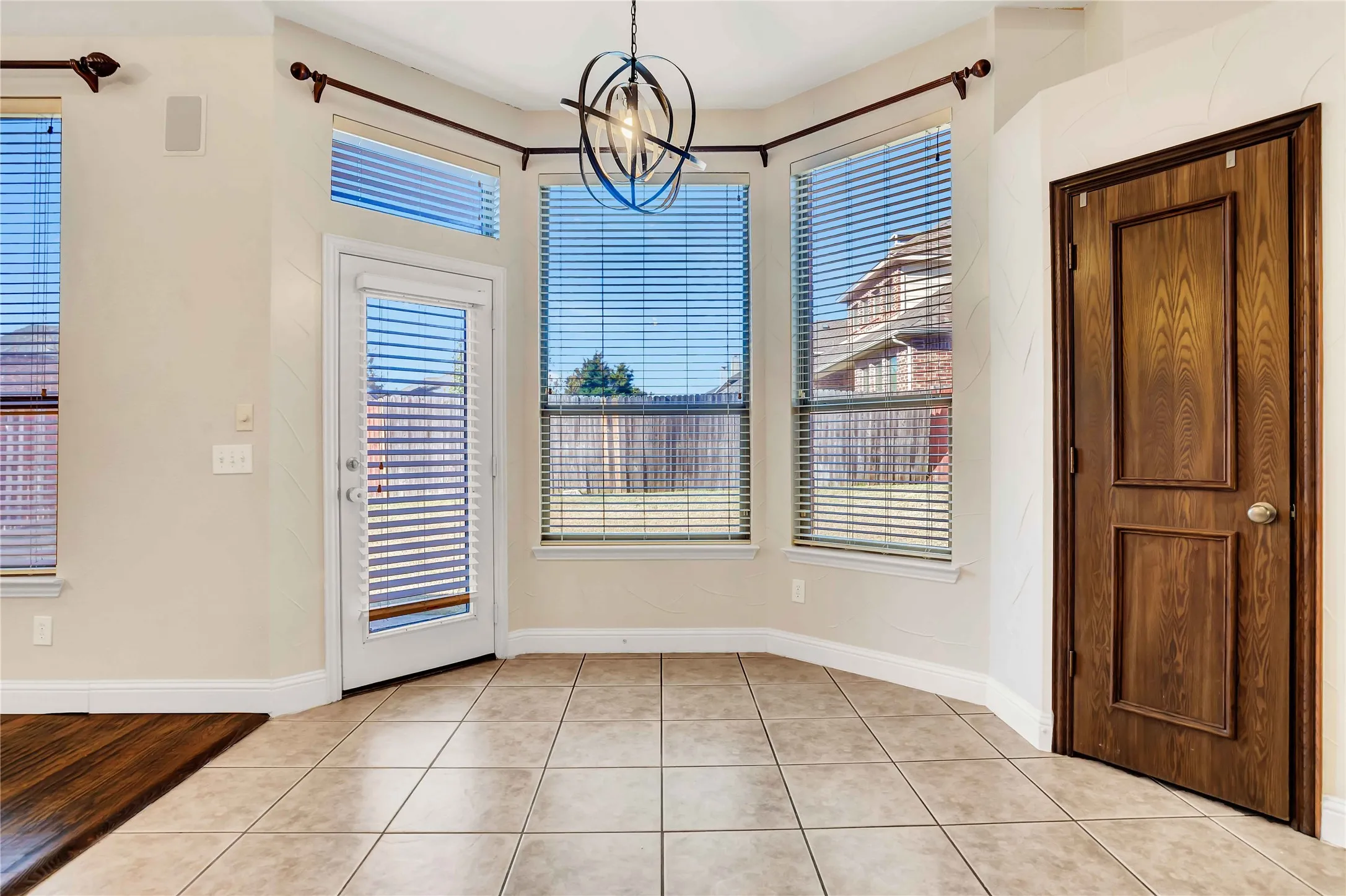 Single Family Residence For Sale in Collin County , 11567 Castle Brook Lane, Frisco, Texas 75035, 5 Bedroom, 4 Bathroom, 3 Garage spaces, 3,706 Sqft, built in 2005, mls#21287034, Real Estate Agent in Frisco, Homes For Sale in Collin county, Homes For Sale in Frisco, Realtor in Frisco Texas, Real Estate Brokerage Independent Realty Texas, Luminita Cordes Realtor