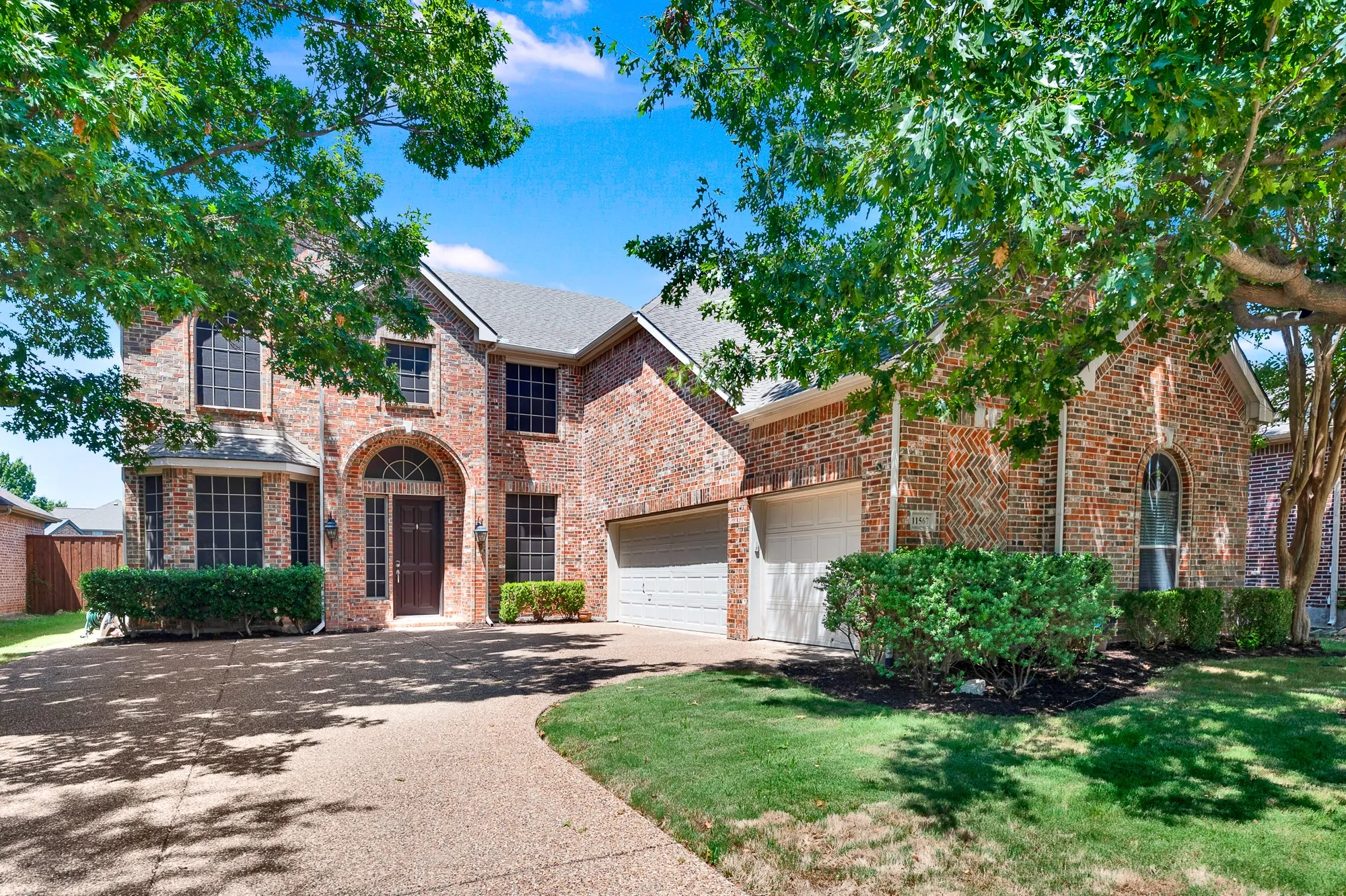 Single Family Residence For Sale in Collin County , 11567 Castle Brook Lane, Frisco, Texas 75035, 5 Bedroom, 4 Bathroom, 3 Garage spaces, 3,706 Sqft, built in 2005, mls#21287034, Real Estate Agent in Frisco, Homes For Sale in Collin county, Homes For Sale in Frisco, Realtor in Frisco Texas, Real Estate Brokerage Independent Realty Texas, Luminita Cordes Realtor