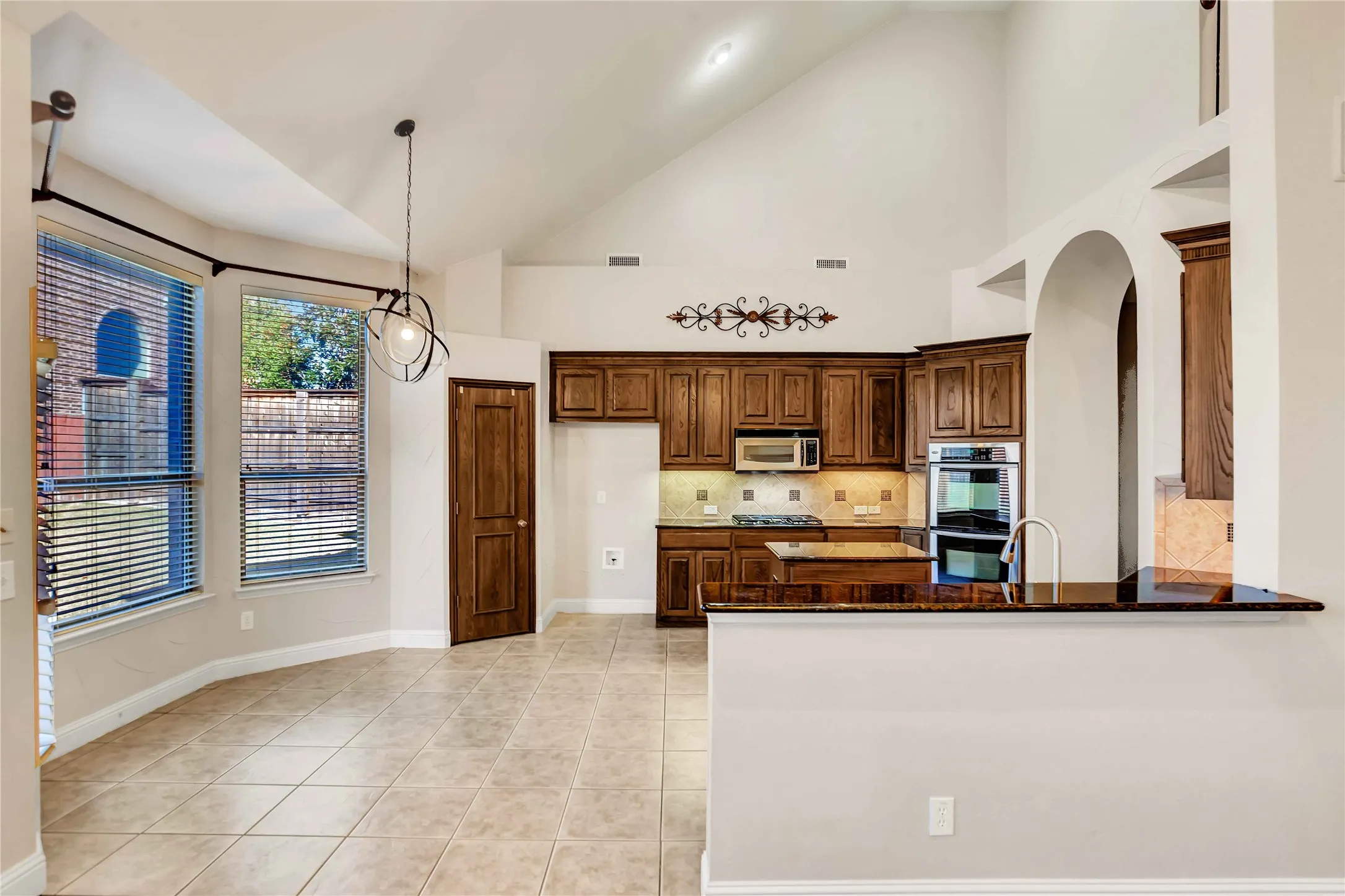 Single Family Residence For Sale in Collin County , 11567 Castle Brook Lane, Frisco, Texas 75035, 5 Bedroom, 4 Bathroom, 3 Garage spaces, 3,706 Sqft, built in 2005, mls#21287034, Real Estate Agent in Frisco, Homes For Sale in Collin county, Homes For Sale in Frisco, Realtor in Frisco Texas, Real Estate Brokerage Independent Realty Texas, Luminita Cordes Realtor